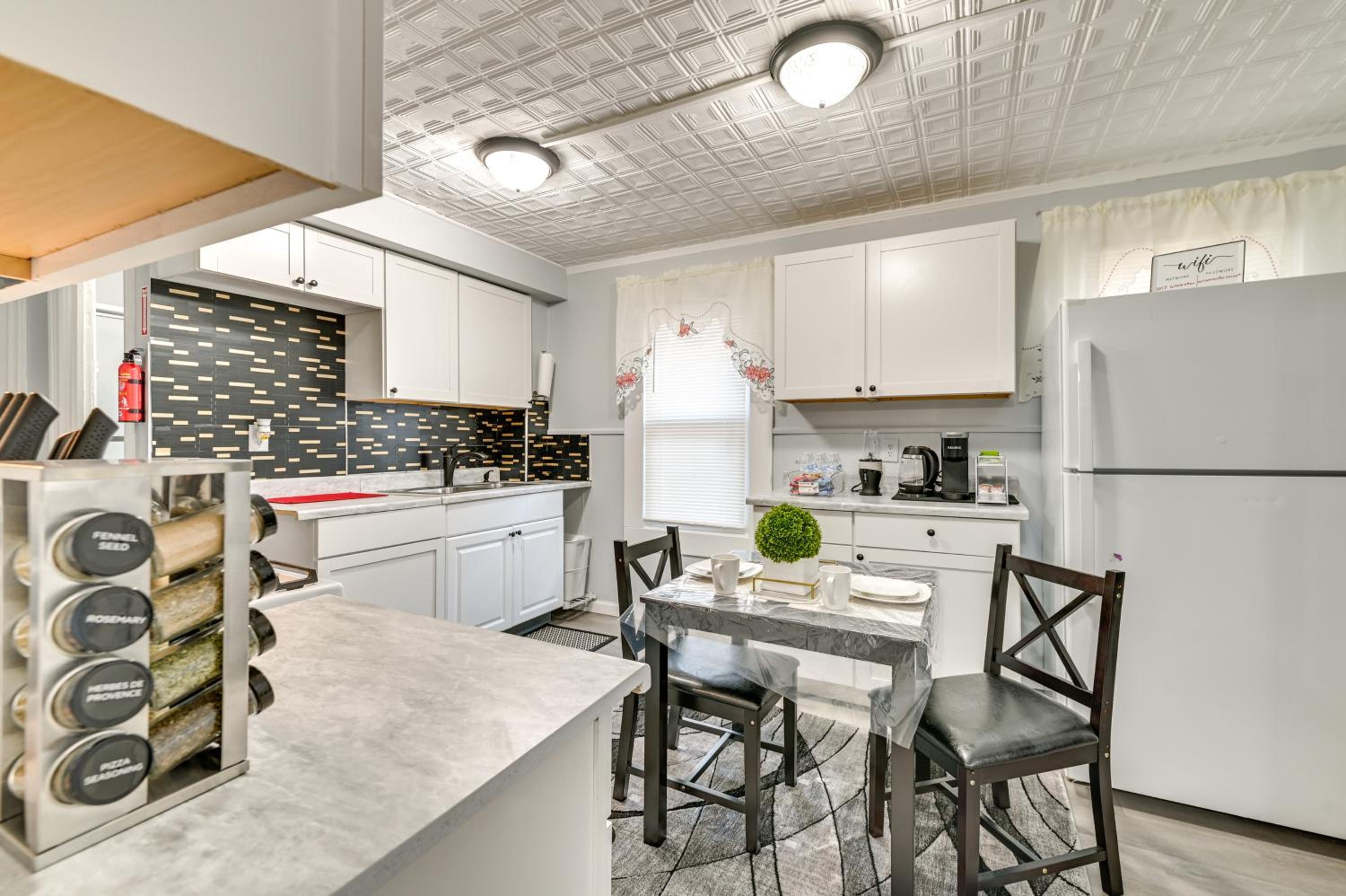 2 Mi to Union College! Newly Renovated Apartment