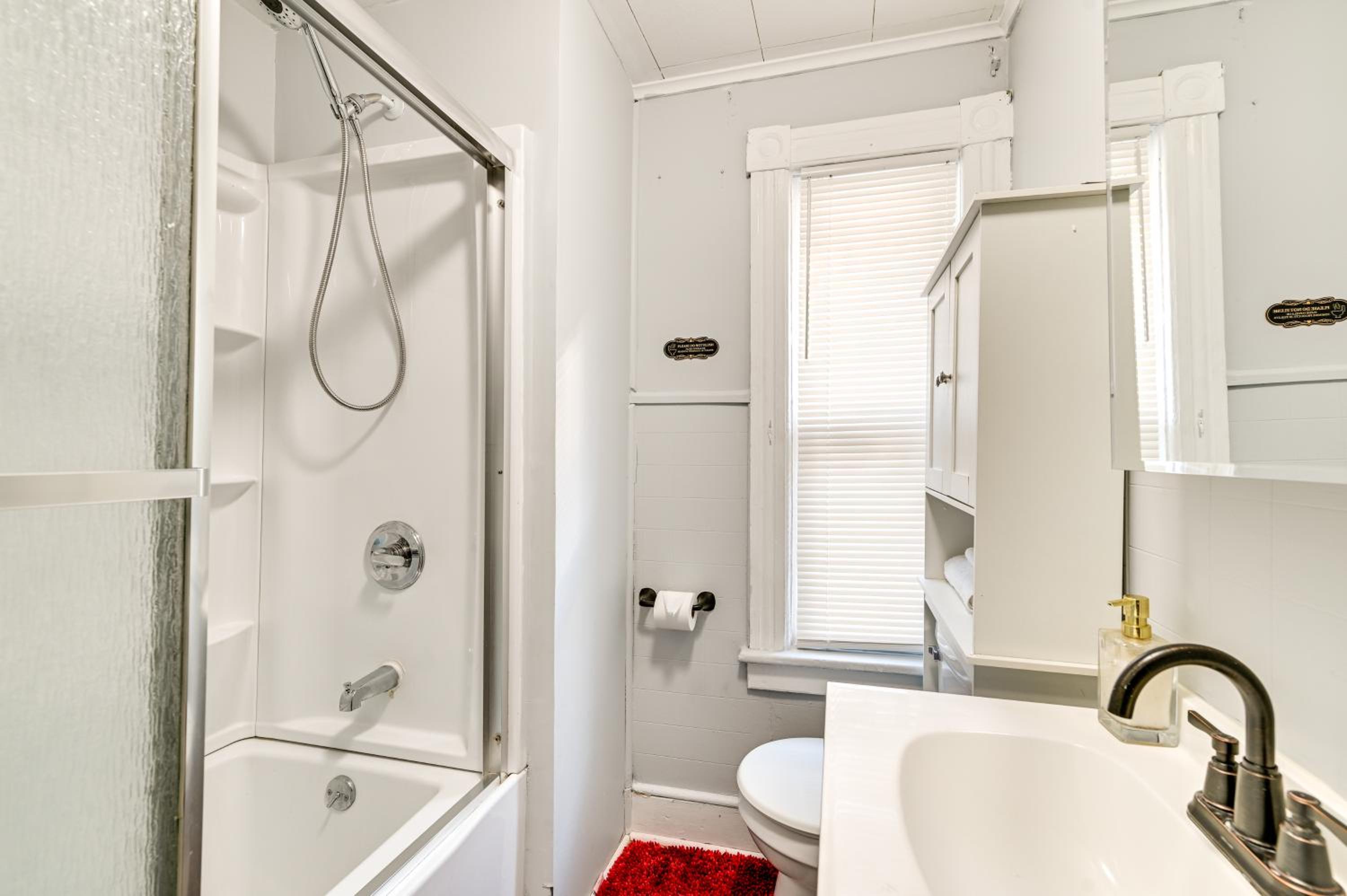2 Mi to Union College! Newly Renovated Apartment