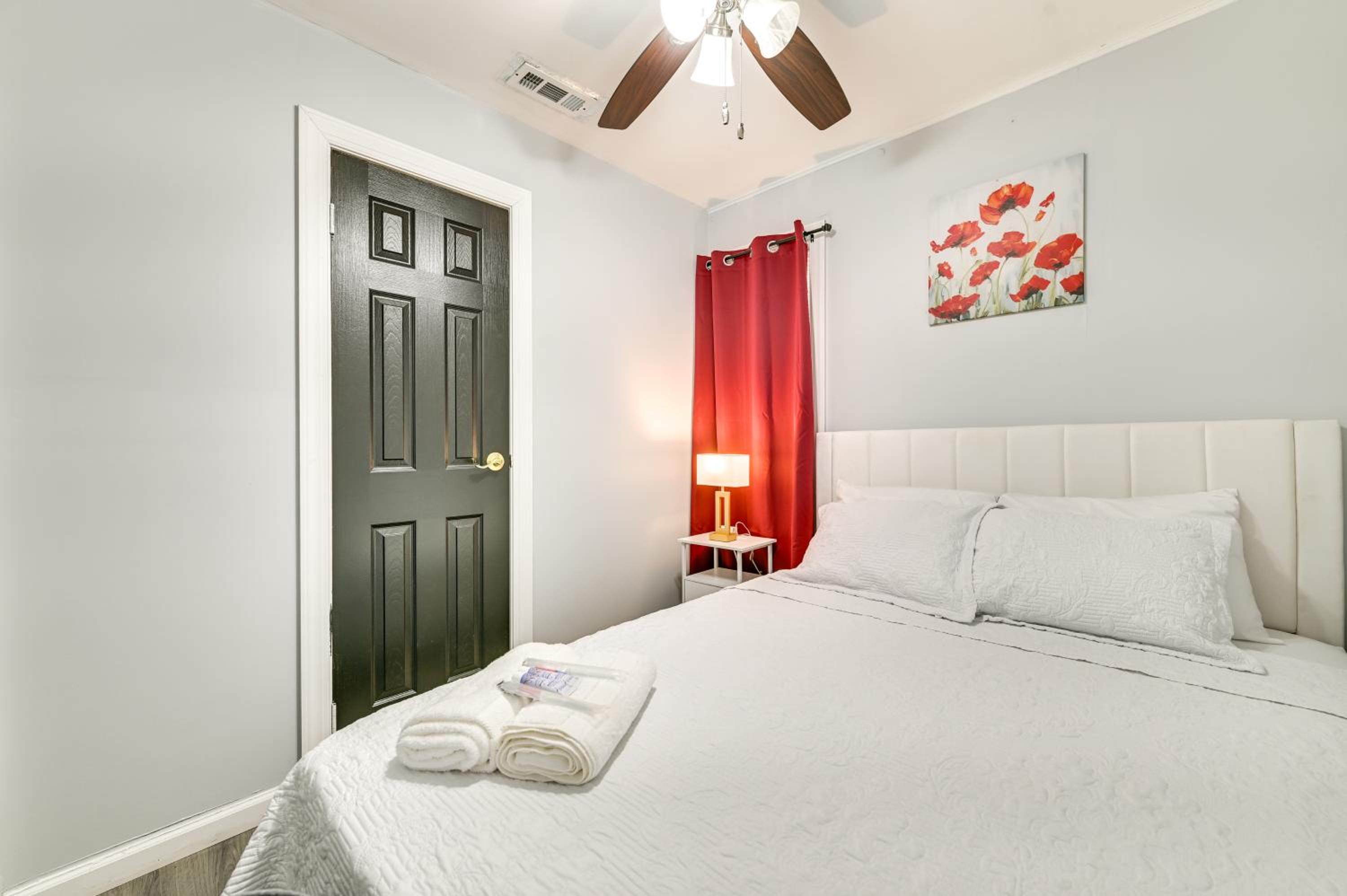 2 Mi to Union College! Newly Renovated Apartment