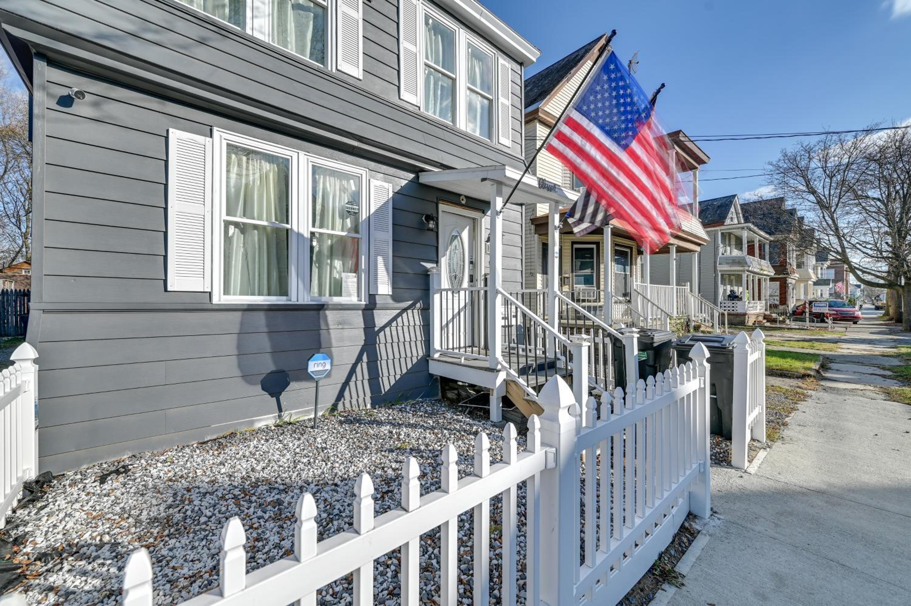 2 Mi to Union College! Newly Renovated Apartment