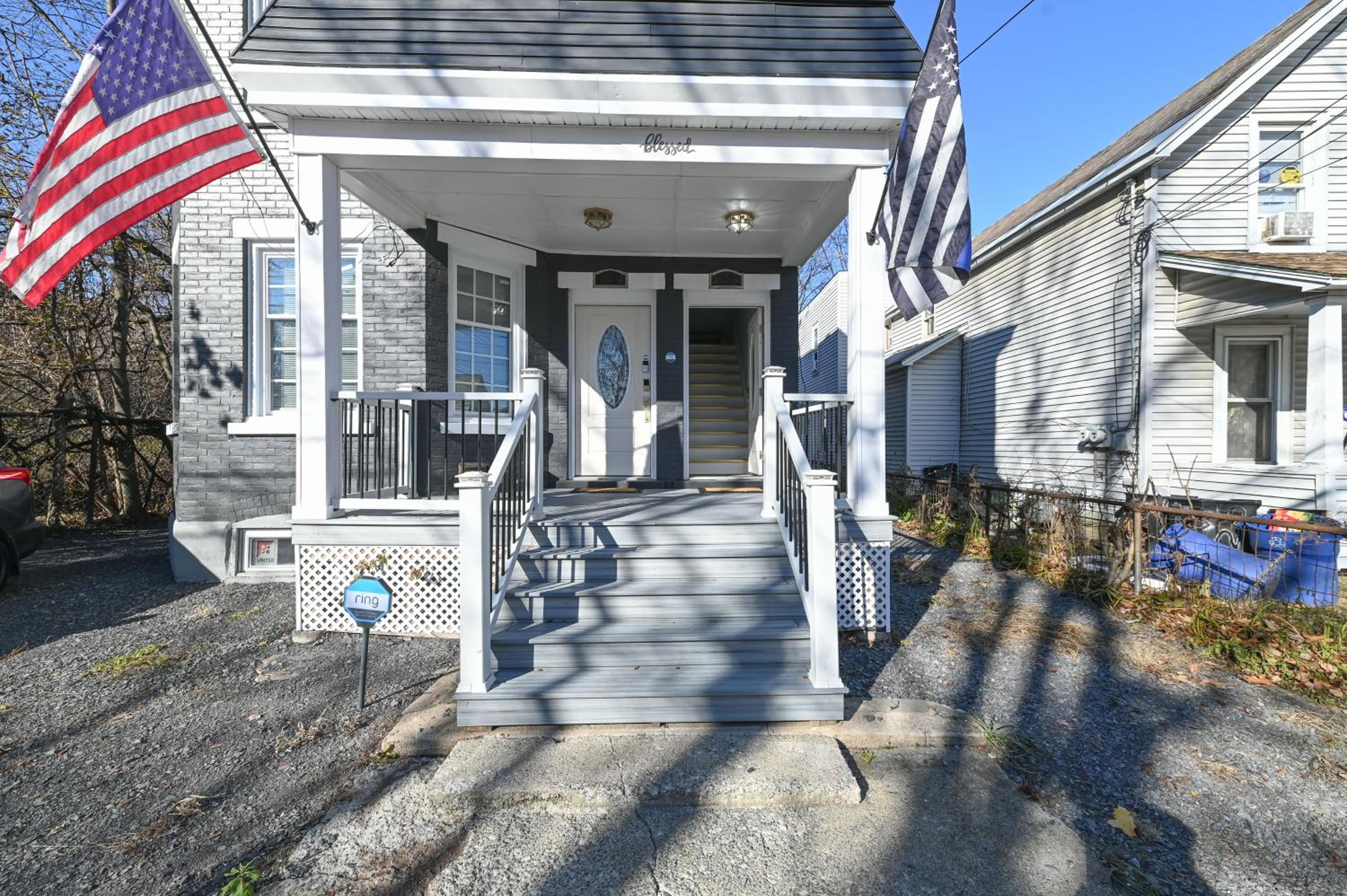 Walk to Park Modern Apt 2 Mi to Union College!