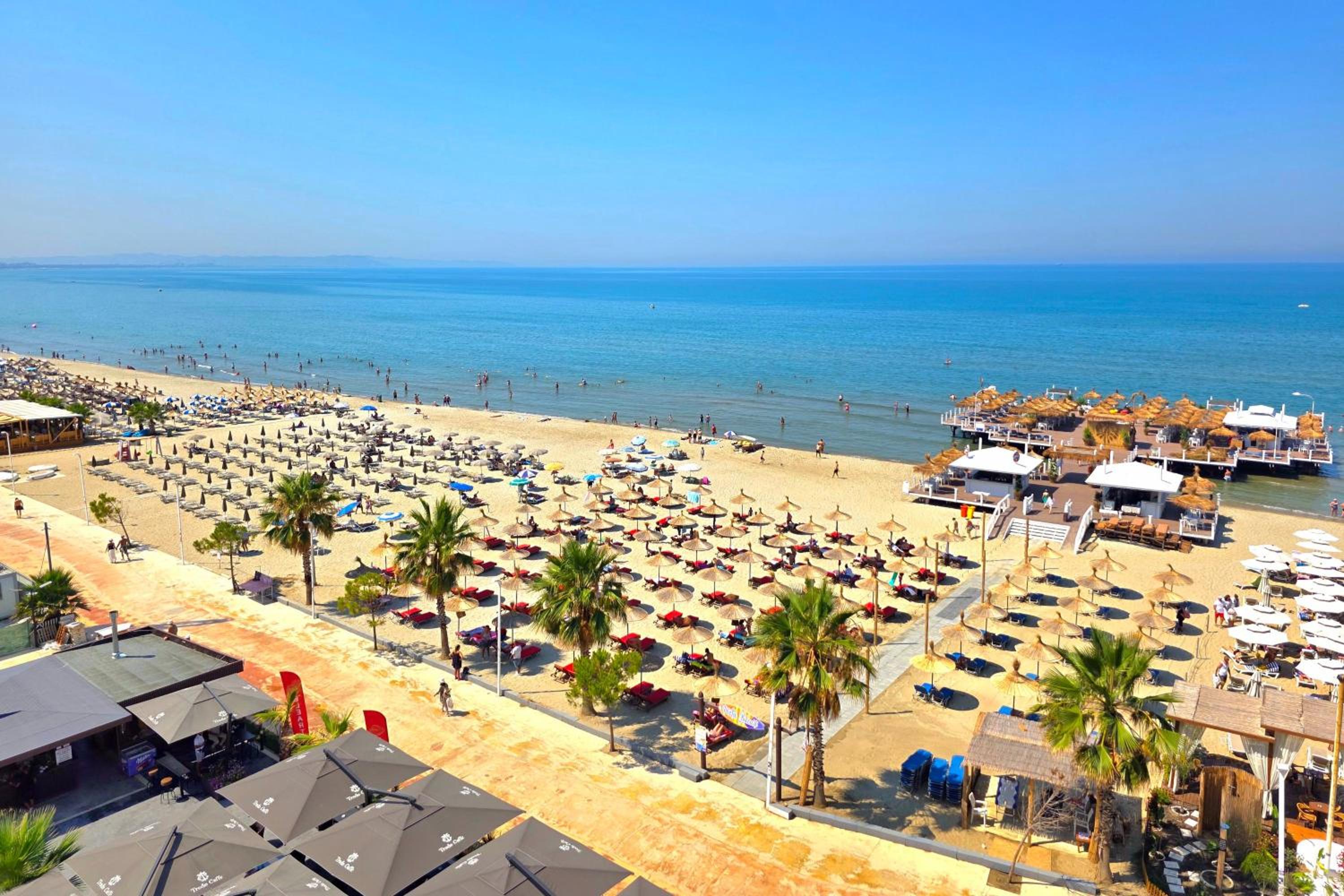 Beachfront & Sea View Apartment 101 - Happy Rentals