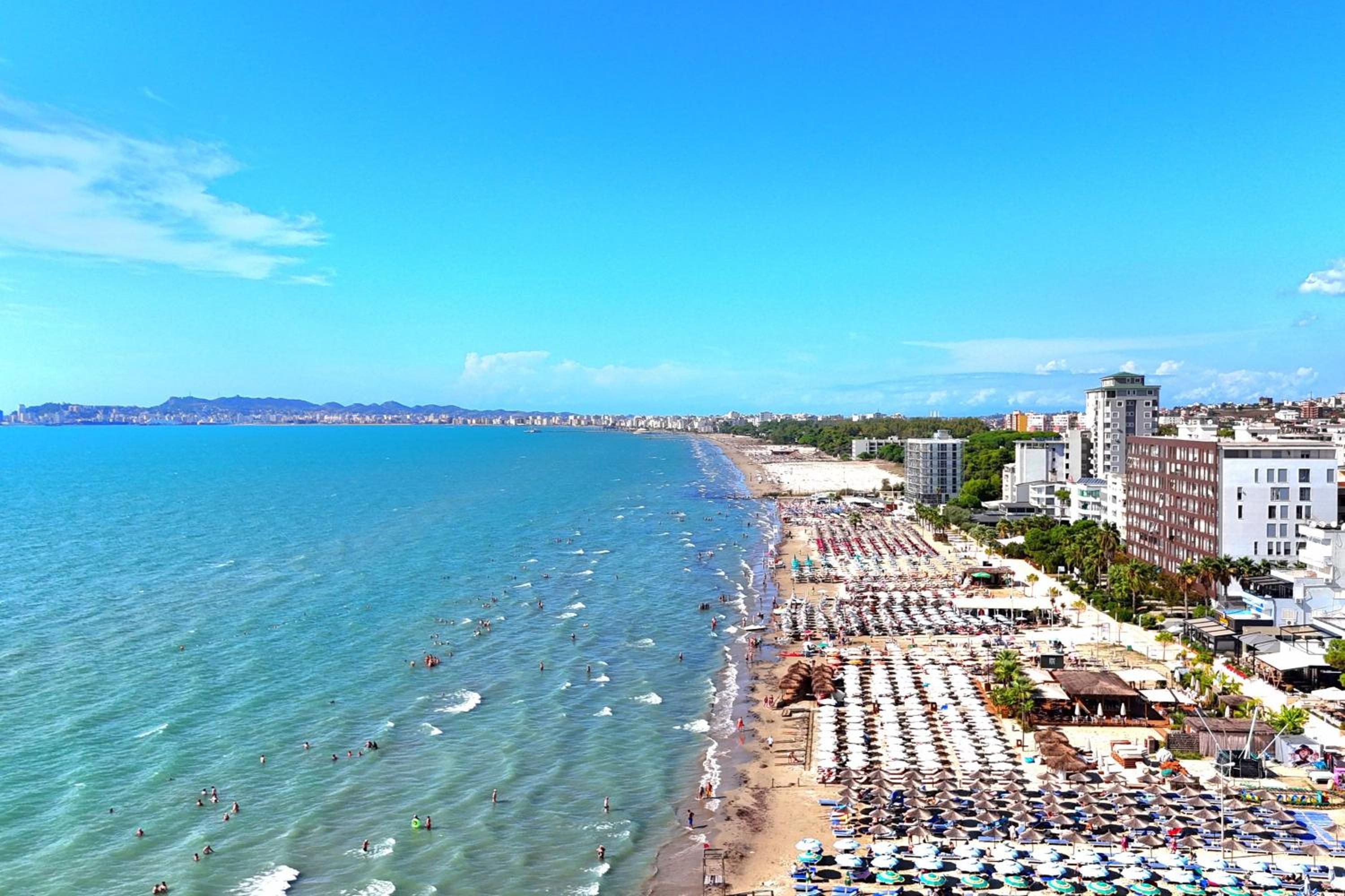 Beachfront & Sea View Apartment 101 - Happy Rentals