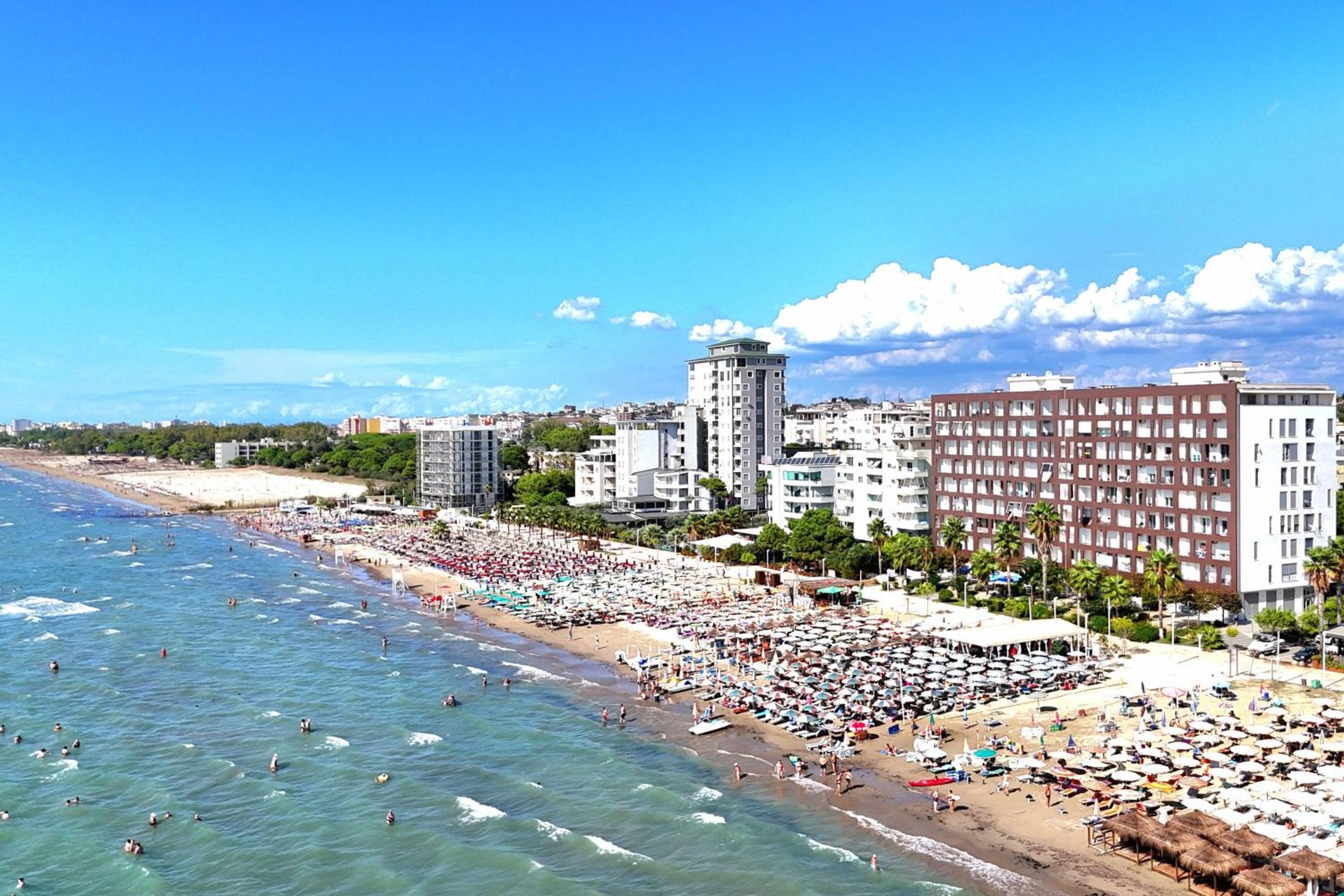 Beachfront & Sea View Apartment 101 - Happy Rentals