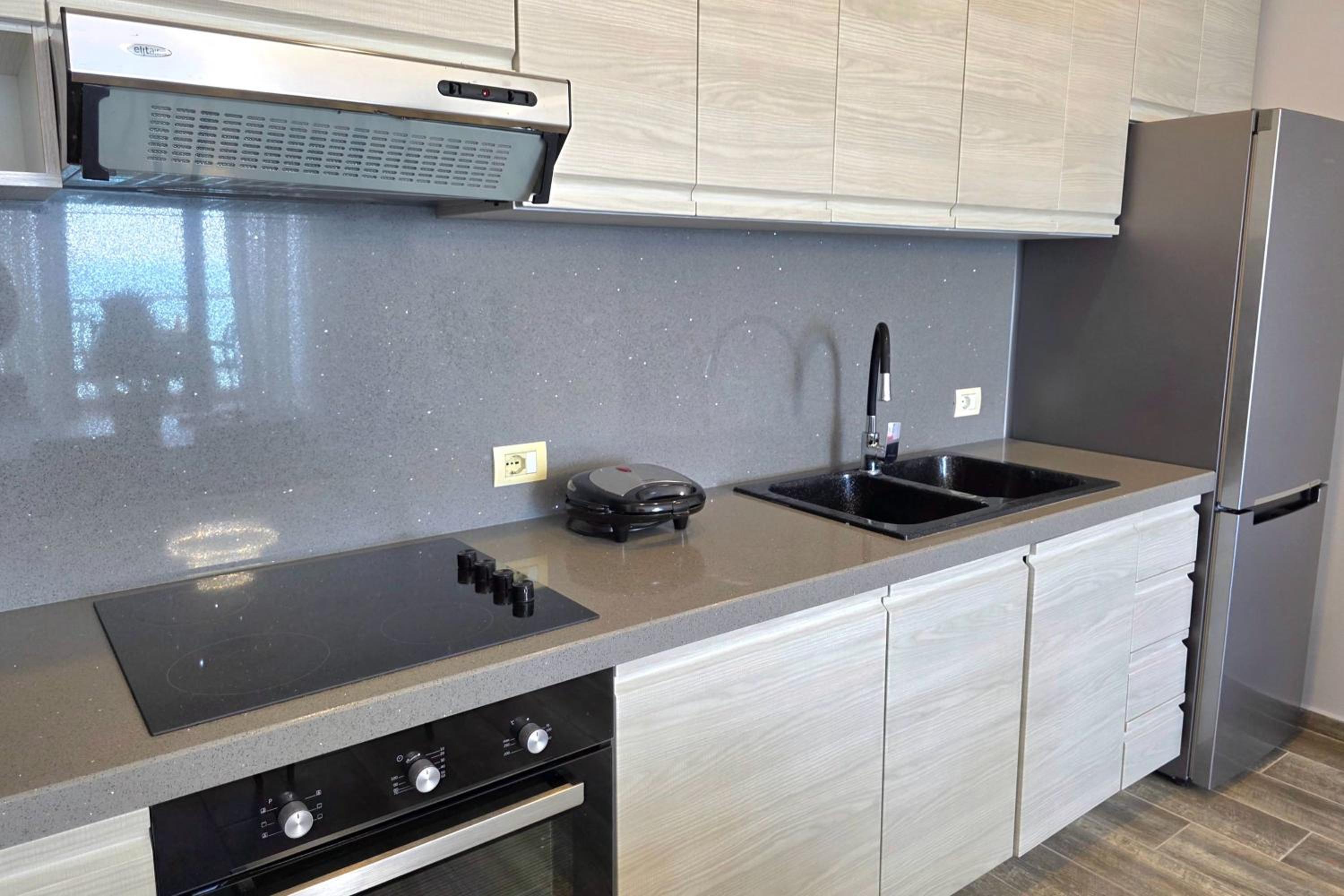 Beachfront & Sea View Apartment 101 - Happy Rentals