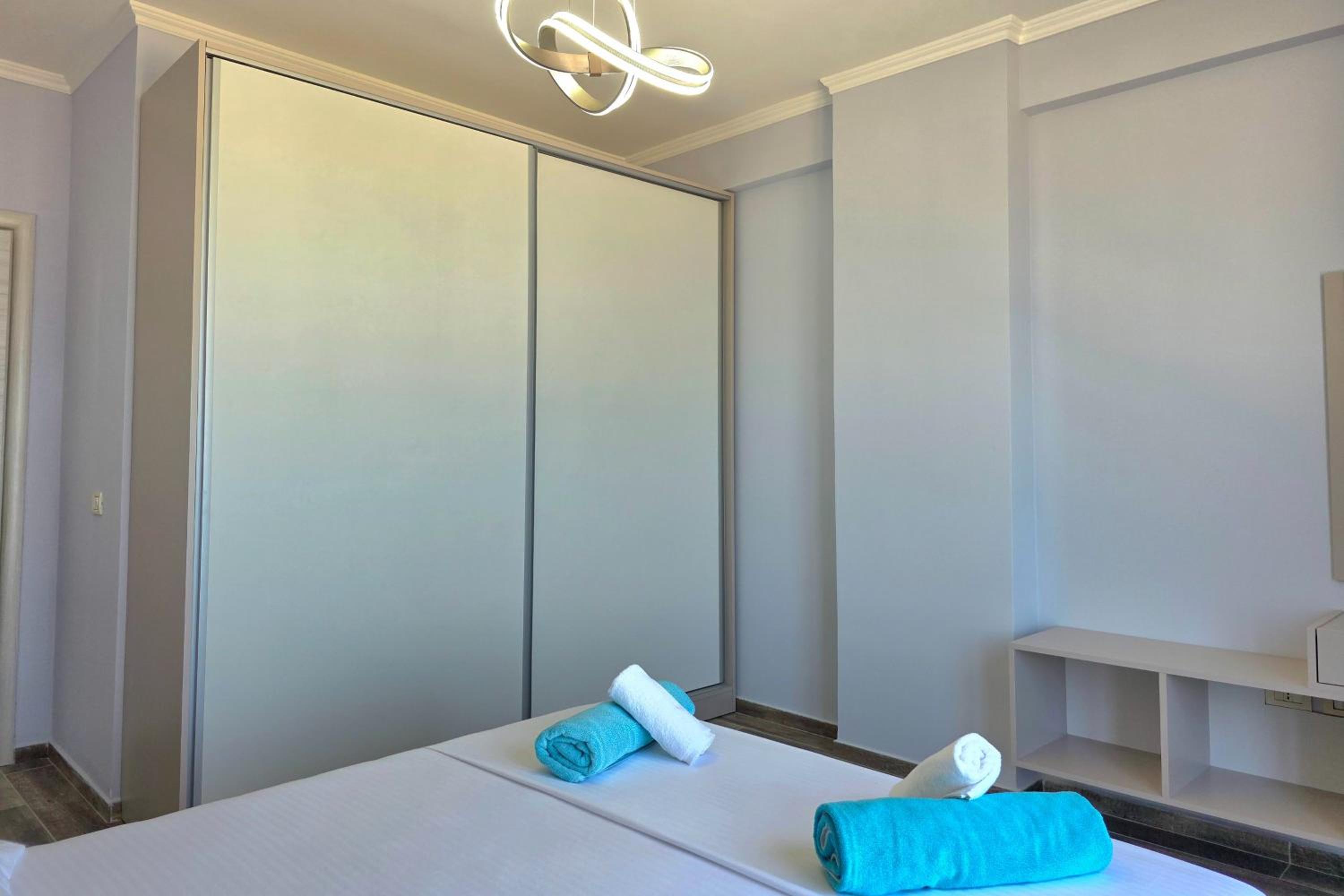 Beachfront & Sea View Apartment 101 - Happy Rentals