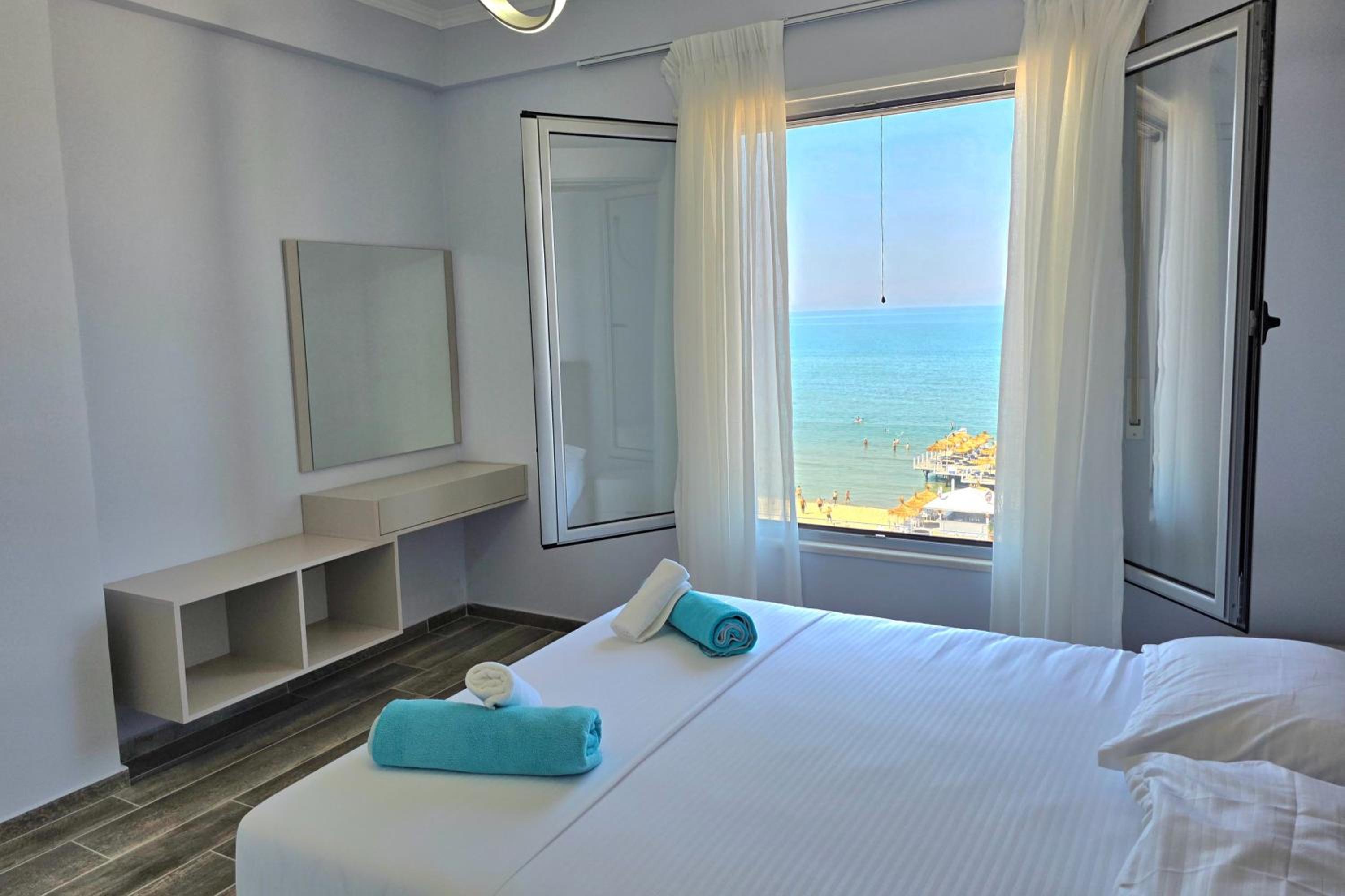Beachfront & Sea View Apartment 101 - Happy Rentals