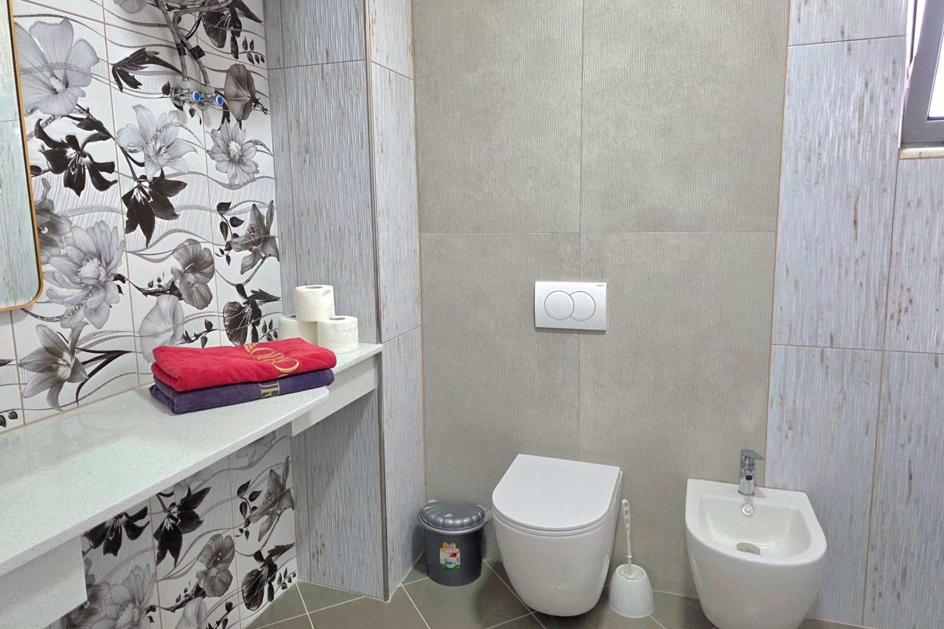 Beachfront & Sea View Apartment 101 - Happy Rentals