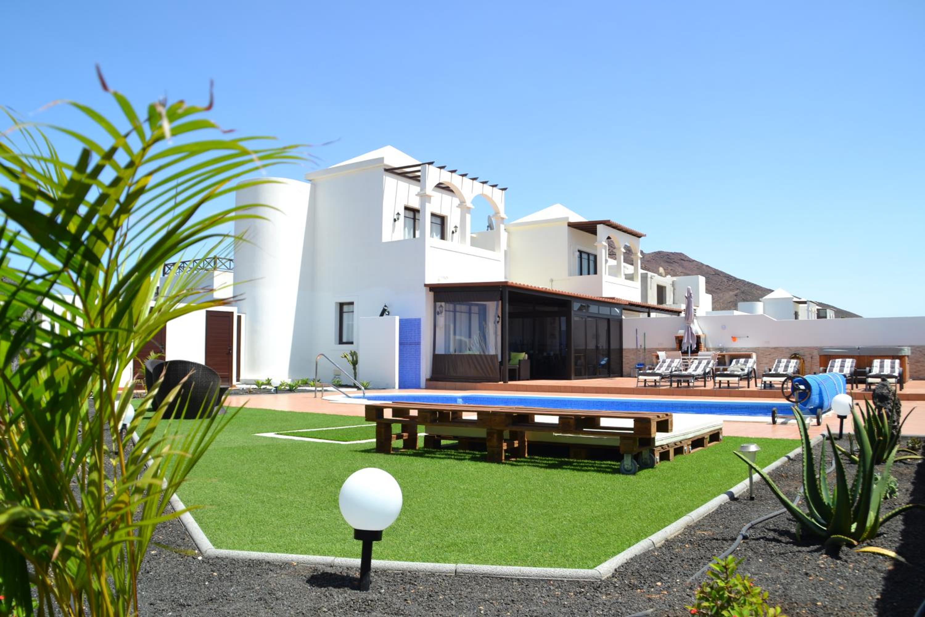 Hotel Casa Mabel - Image 1