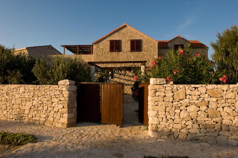 Hotel Villa Sofia - Image 1