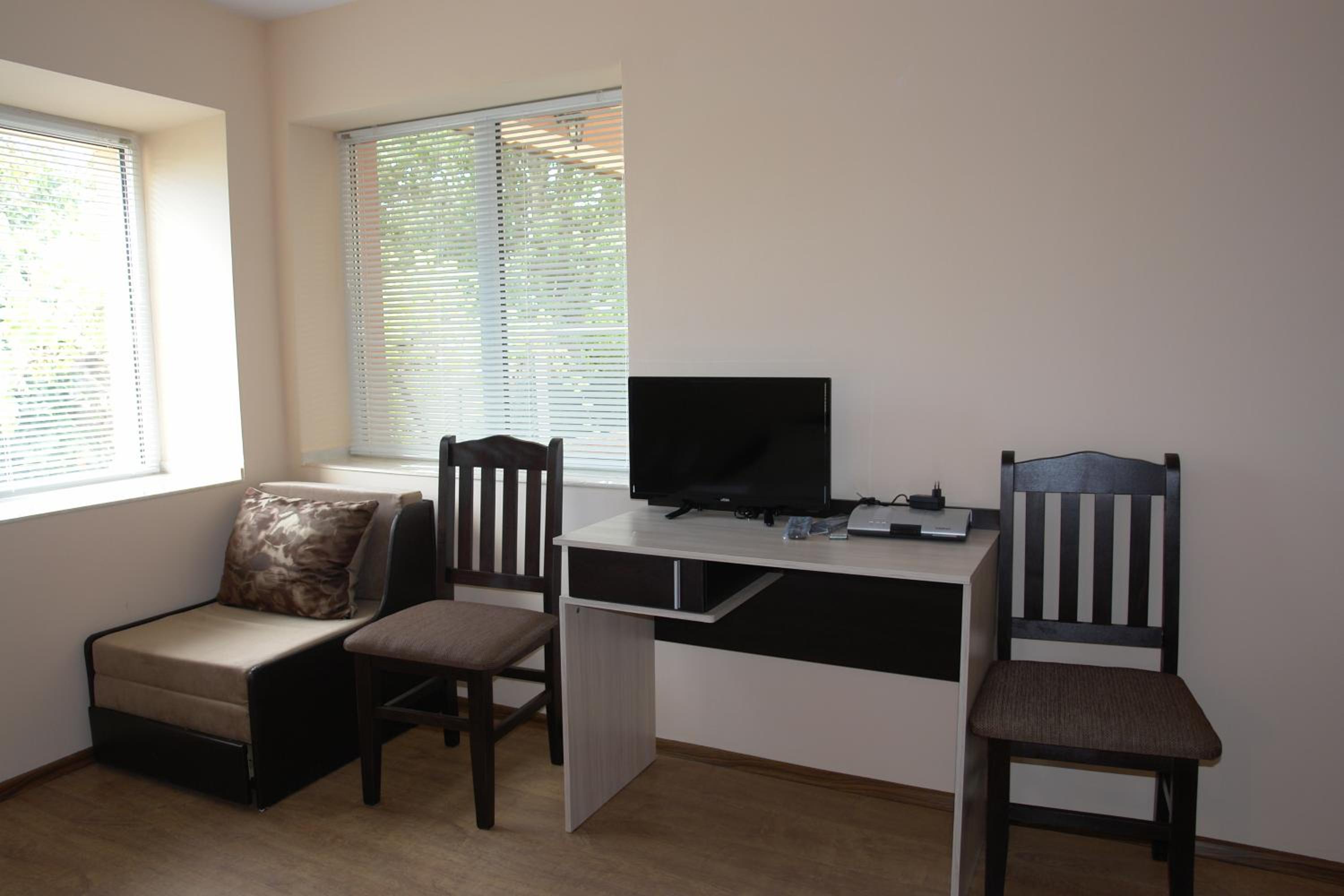 Nadya Holiday Home