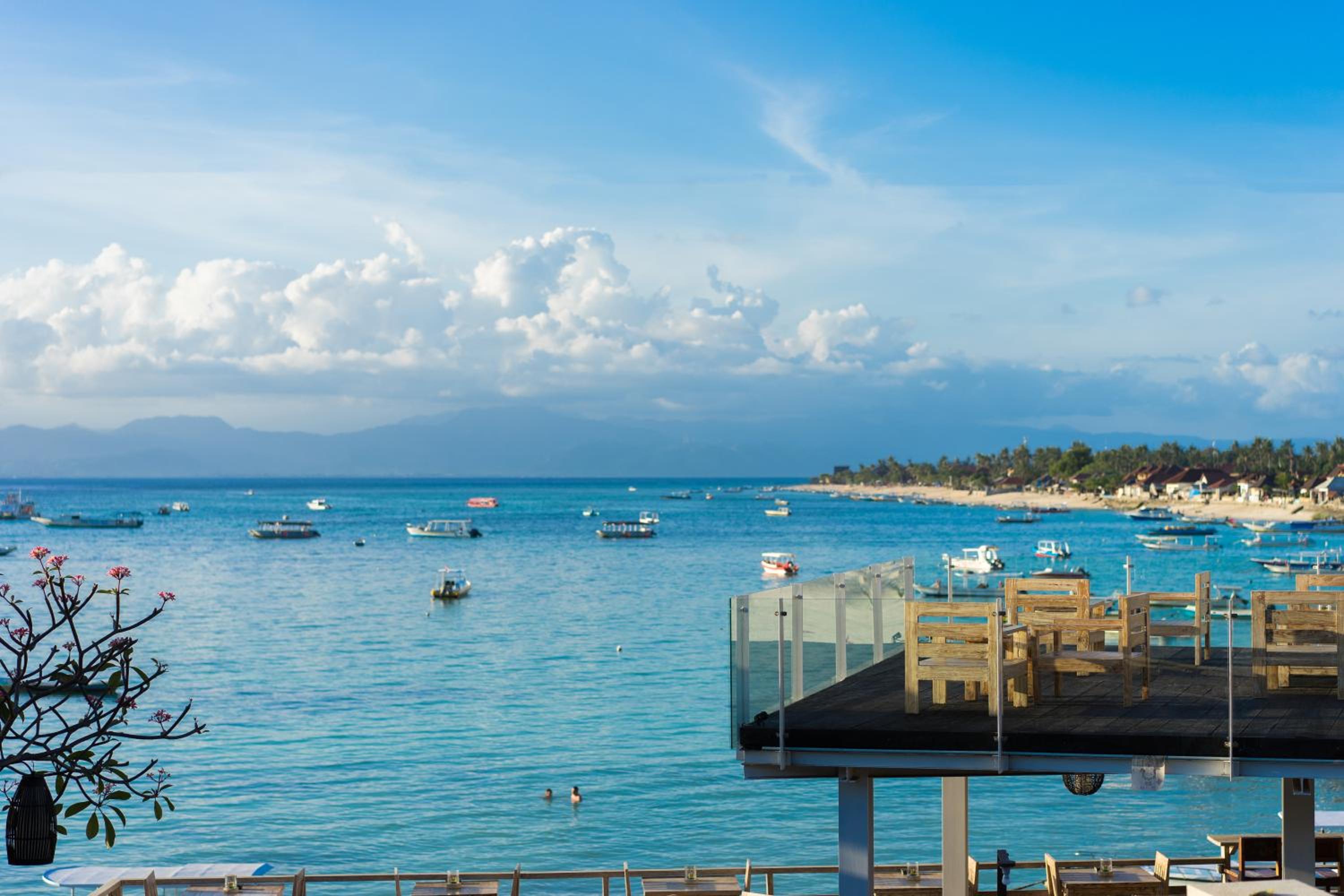 Ware Ware Surf Bungalow Lembongan
