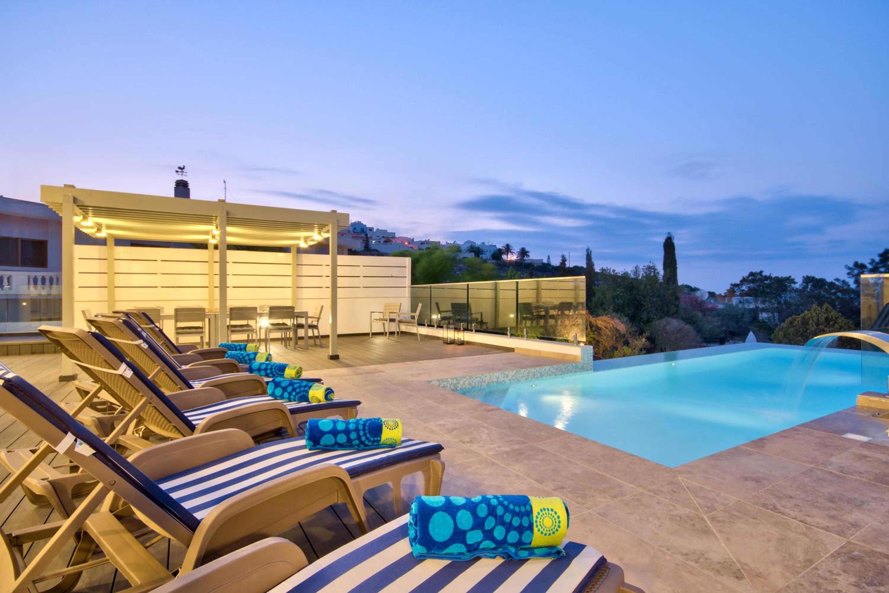 Villa Gaia - Sunset Views, Indoor Heated Pool, Sauna and Games Room view 5
