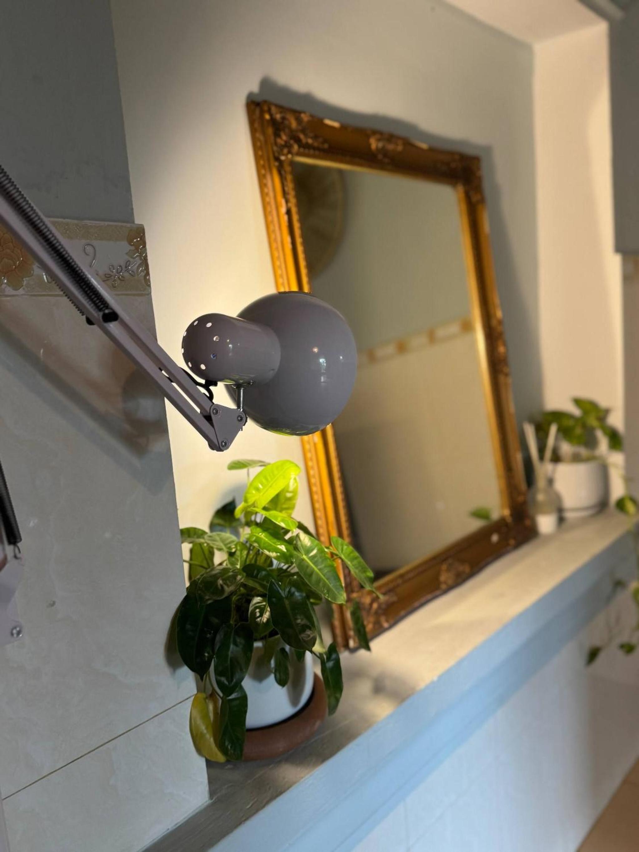 Cozy 1990s Khmer Style Flat in Heart of Tonle Bassac