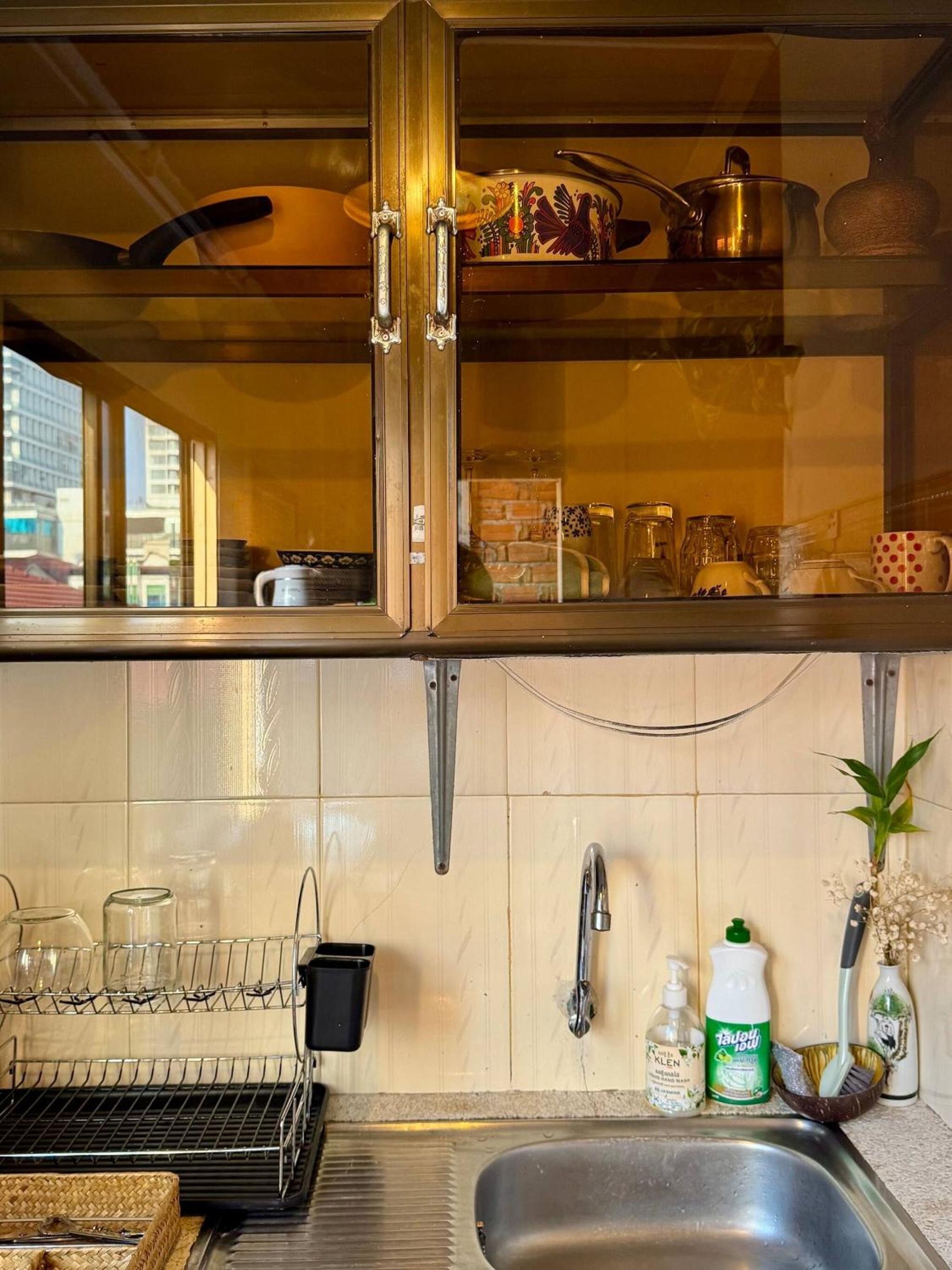 Cozy 1990s Khmer Style Flat in Heart of Tonle Bassac