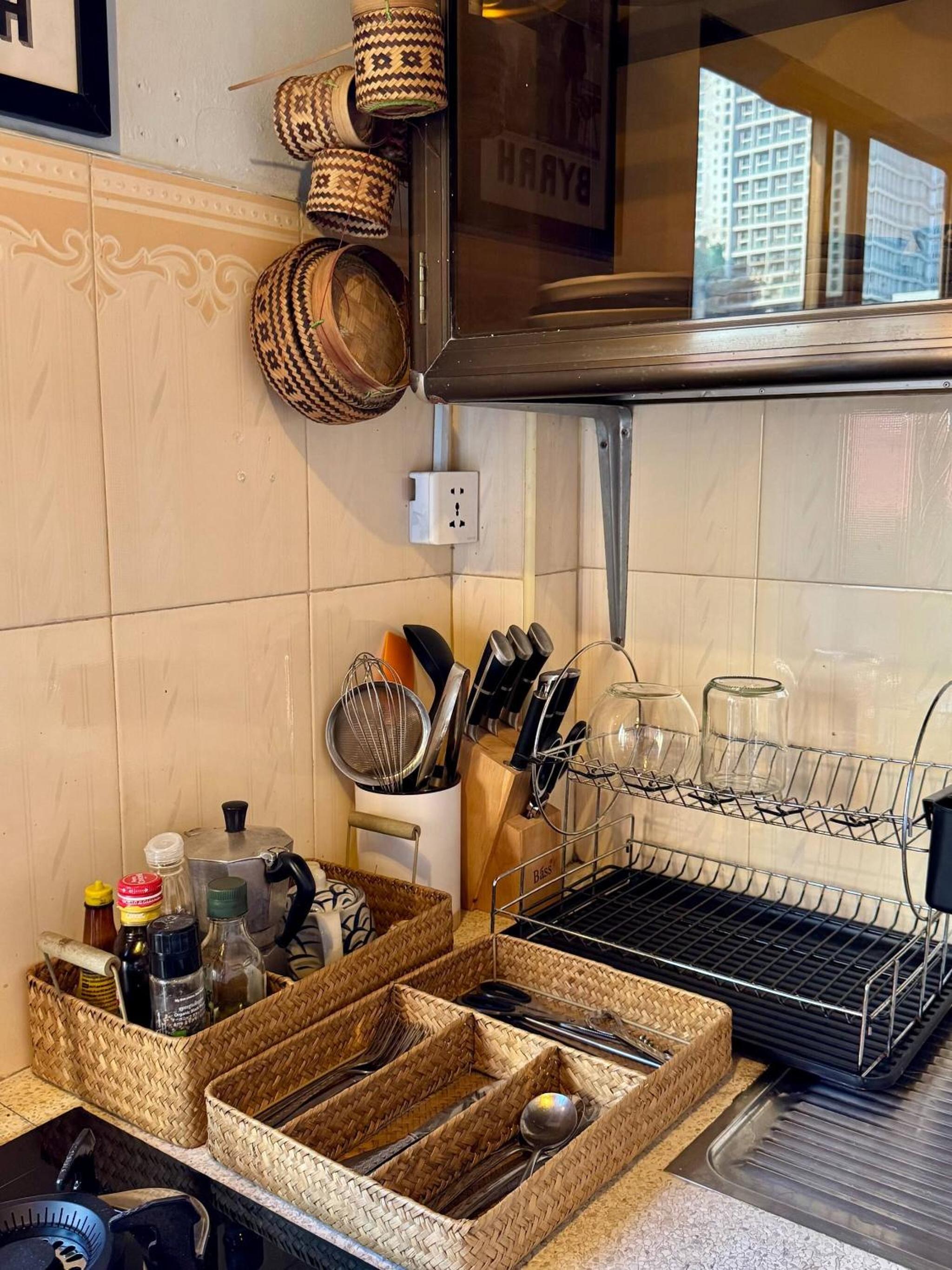 Cozy 1990s Khmer Style Flat in Heart of Tonle Bassac