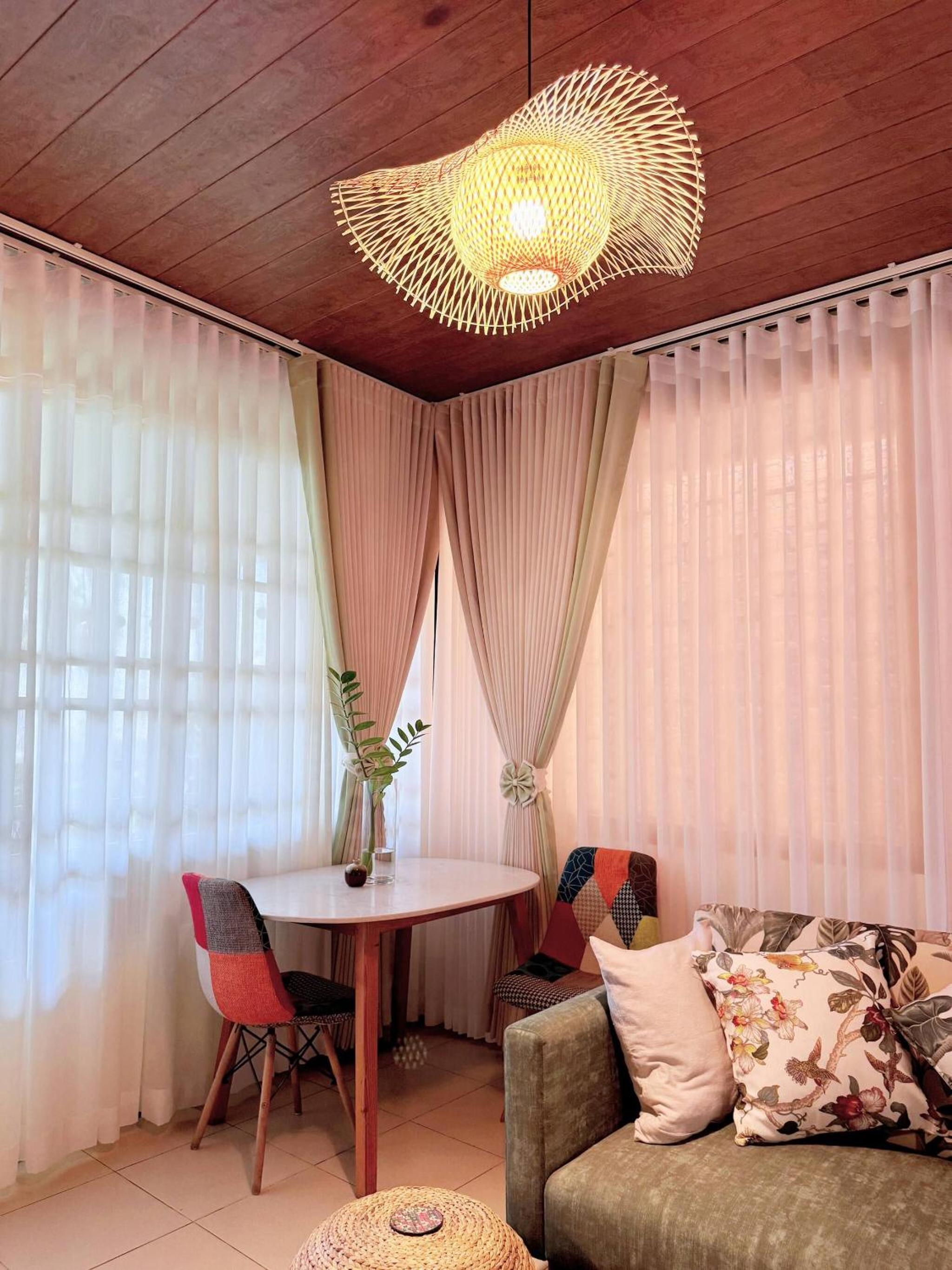 Cozy 1990s Khmer Style Flat in Heart of Tonle Bassac