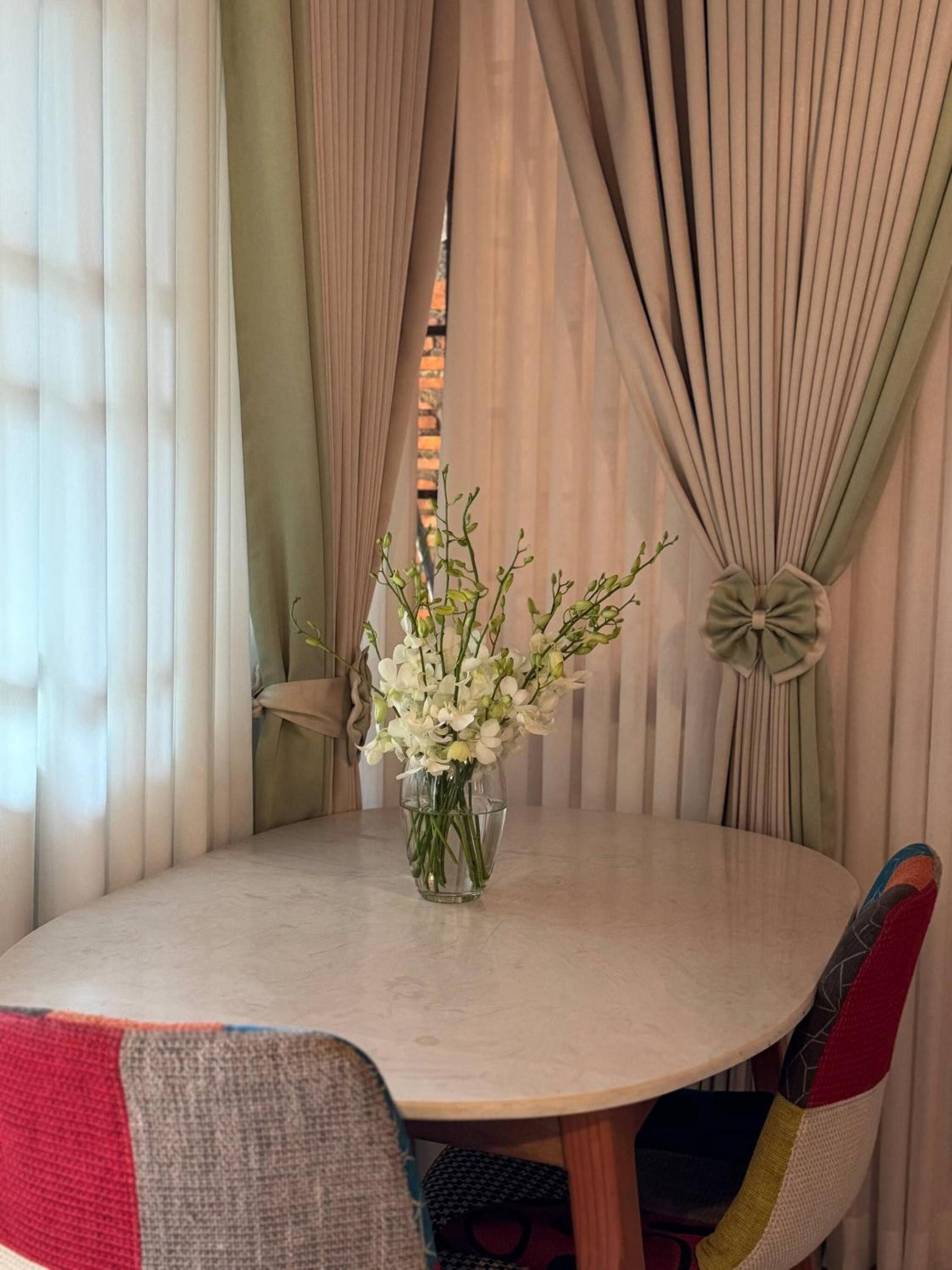 Cozy 1990s Khmer Style Flat in Heart of Tonle Bassac
