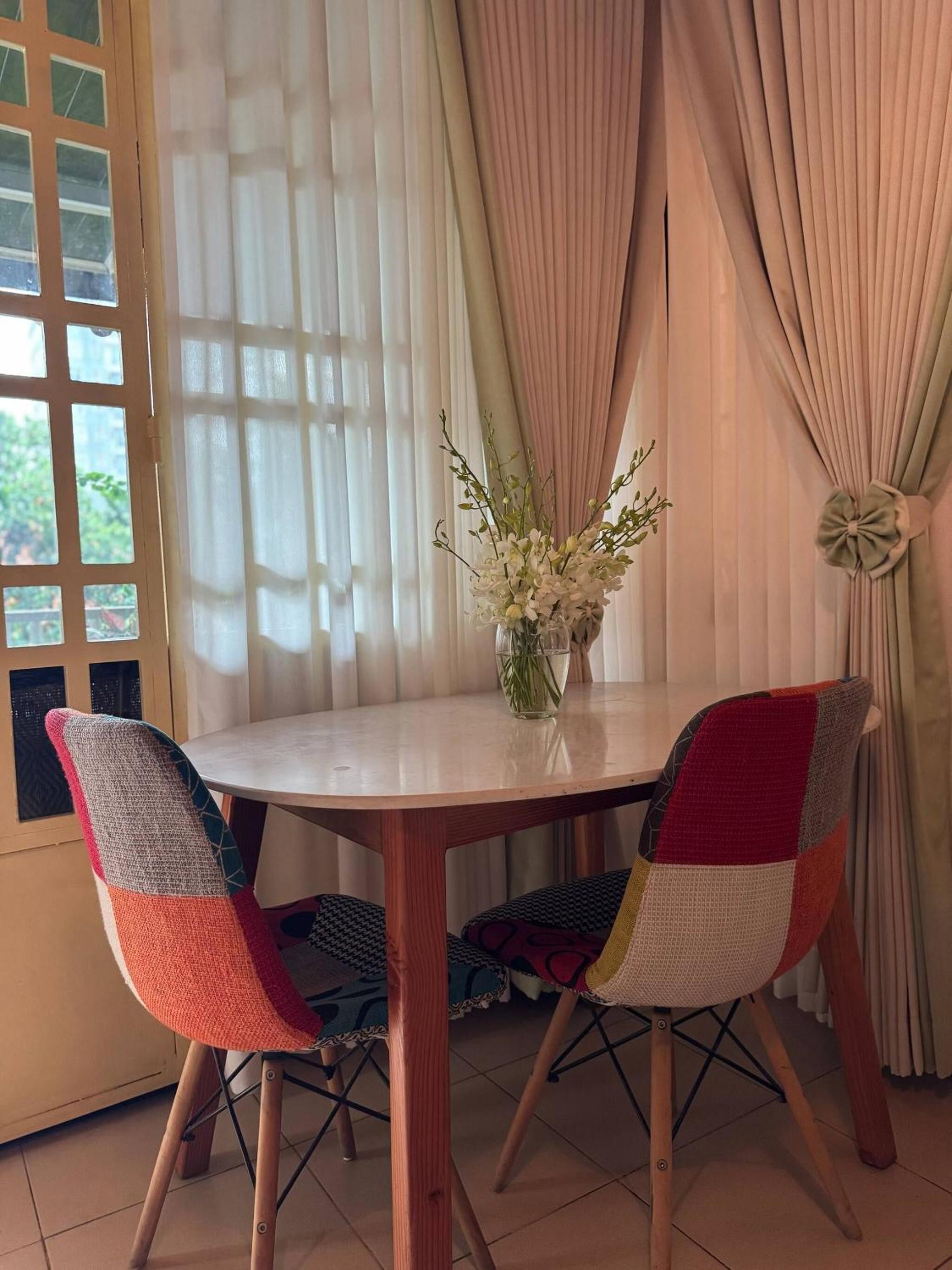 Cozy 1990s Khmer Style Flat in Heart of Tonle Bassac