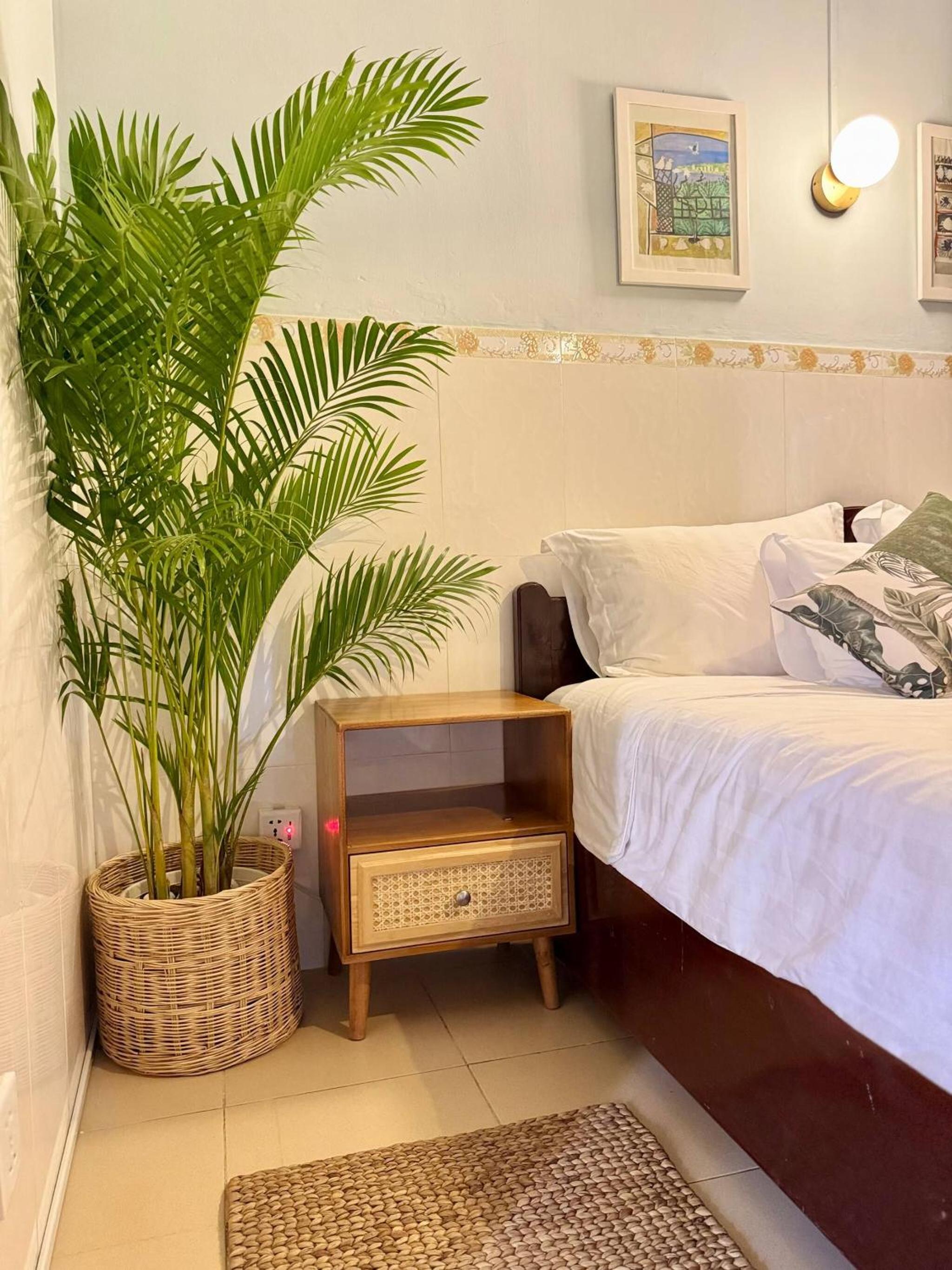Cozy 1990s Khmer Style Flat in Heart of Tonle Bassac