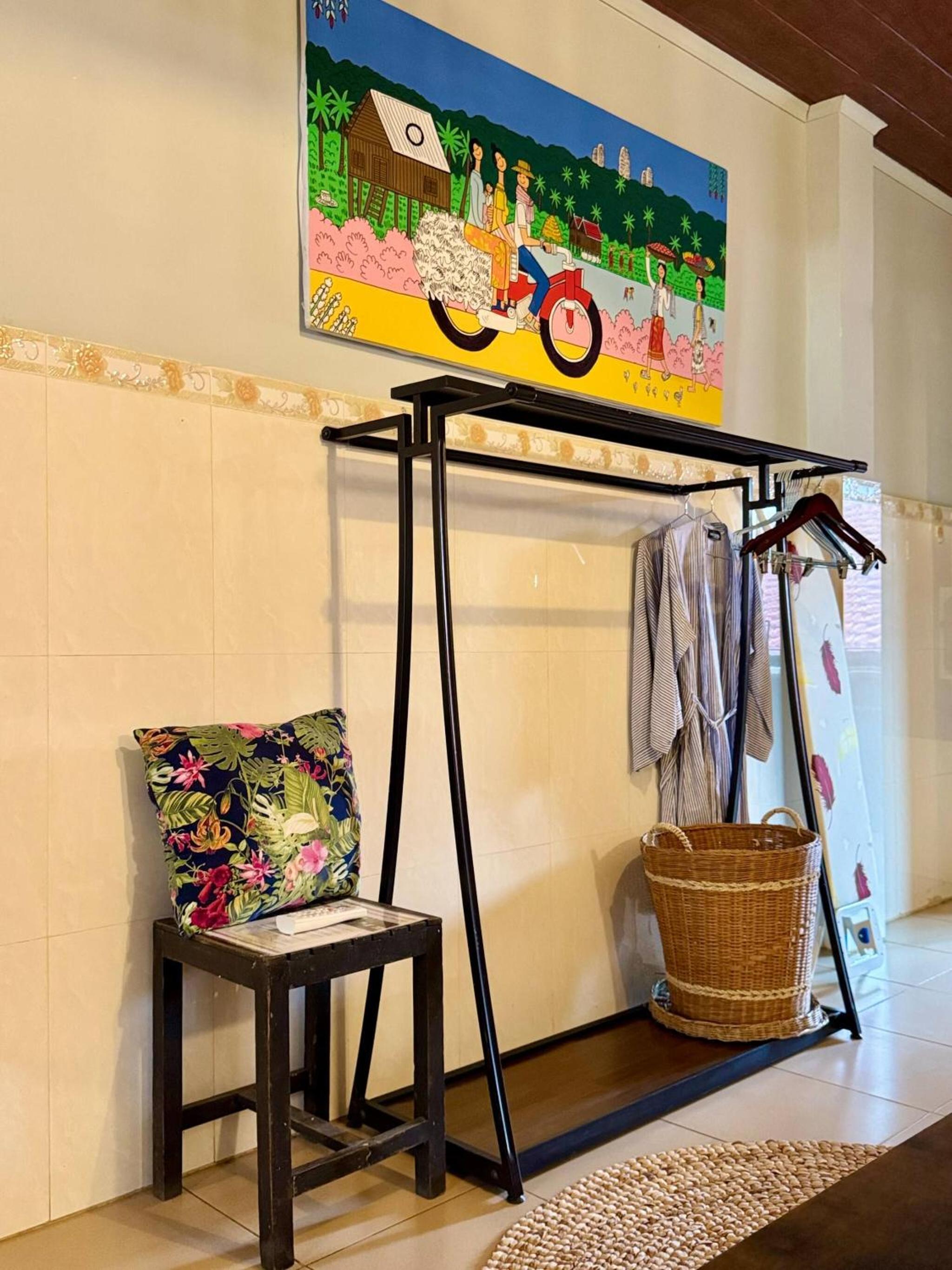 Cozy 1990s Khmer Style Flat in Heart of Tonle Bassac