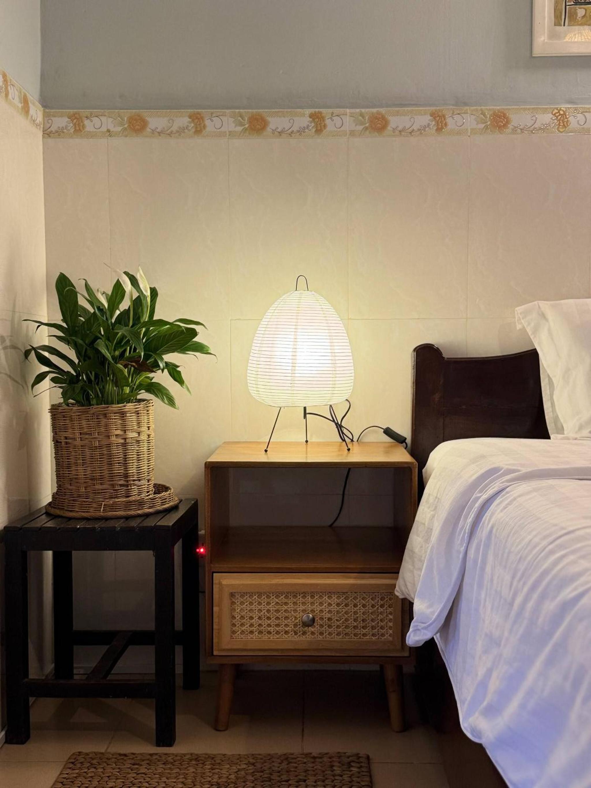 Cozy 1990s Khmer Style Flat in Heart of Tonle Bassac