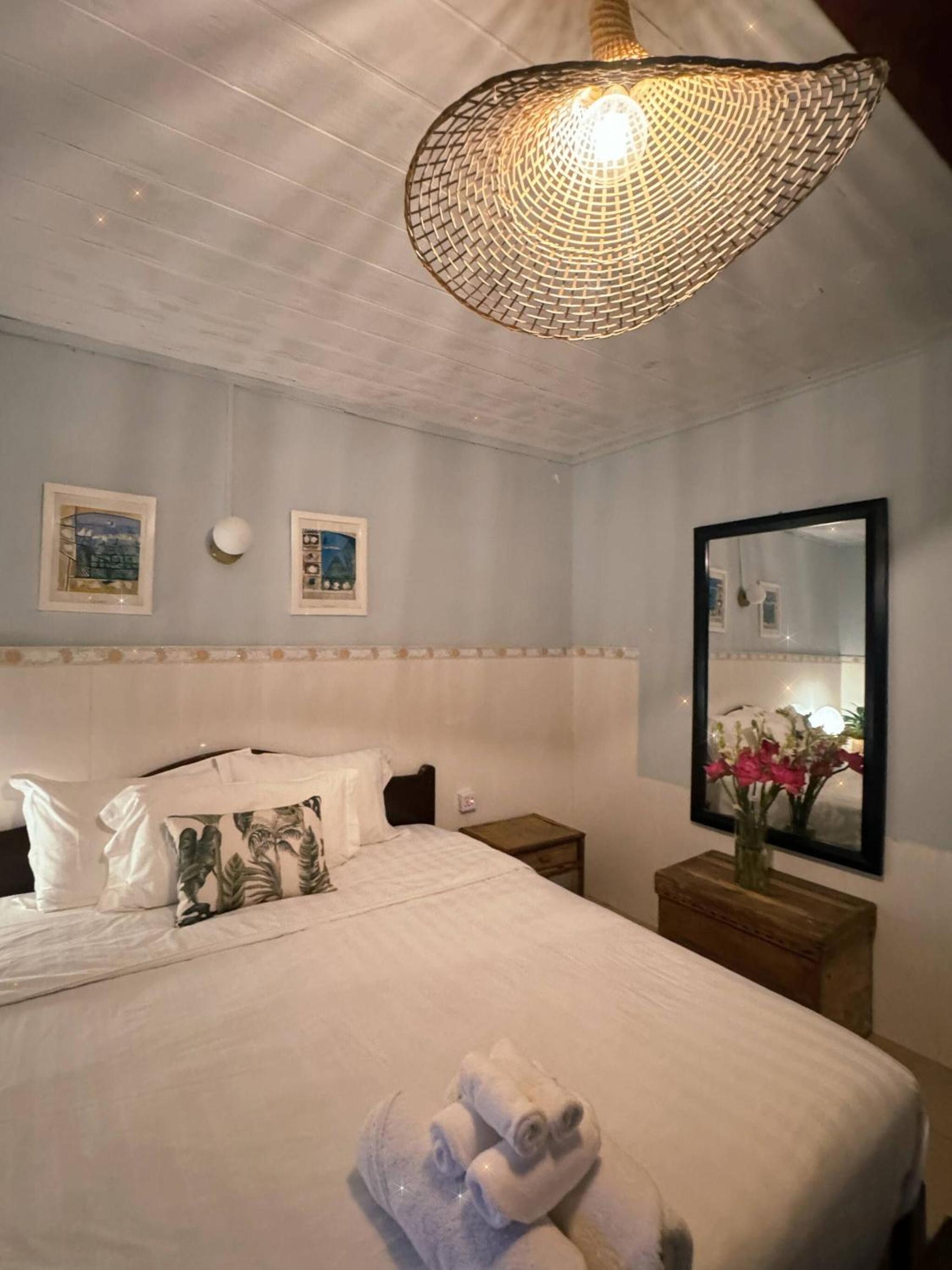 Cozy 1990s Khmer Style Flat in Heart of Tonle Bassac