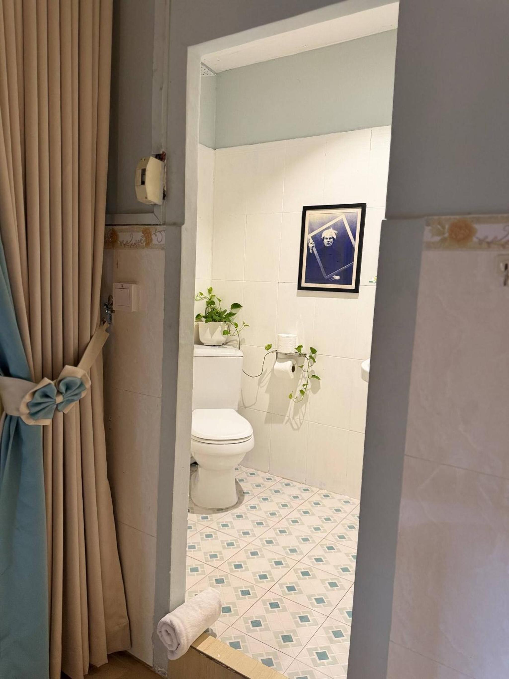 Cozy 1990s Khmer Style Flat in Heart of Tonle Bassac