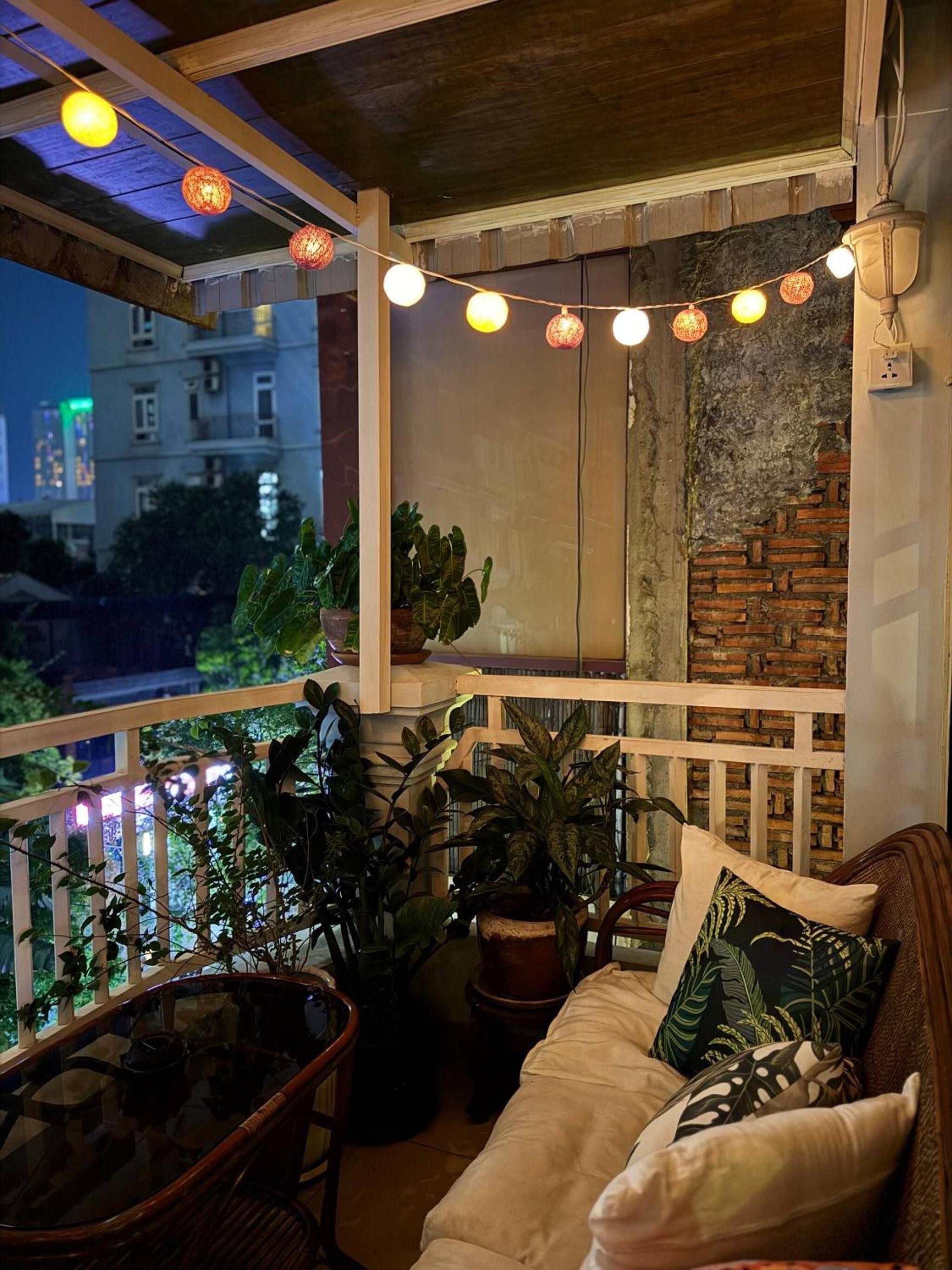 Cozy 1990s Khmer Style Flat in Heart of Tonle Bassac