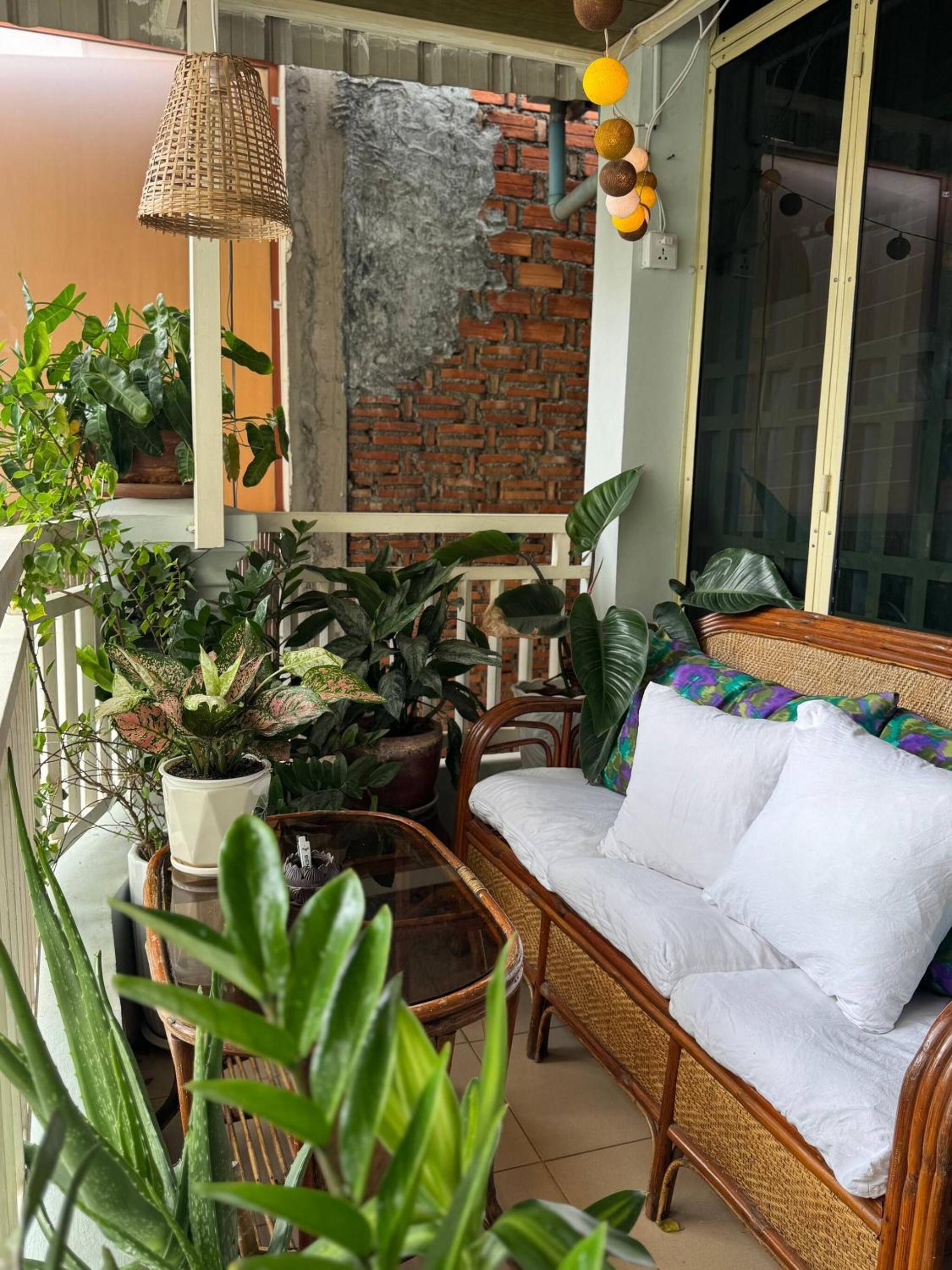 Cozy 1990s Khmer Style Flat in Heart of Tonle Bassac