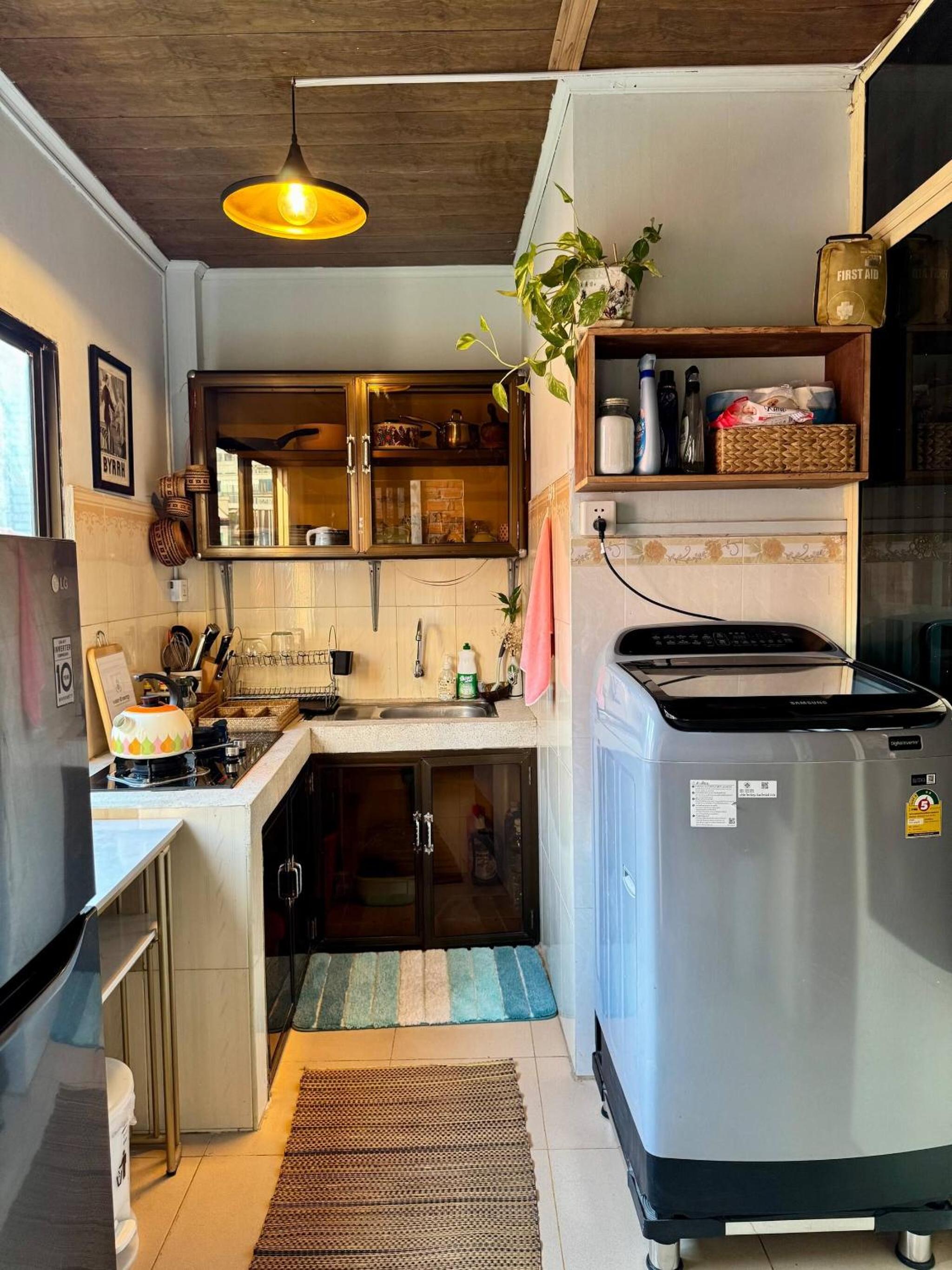 Cozy 1990s Khmer Style Flat in Heart of Tonle Bassac