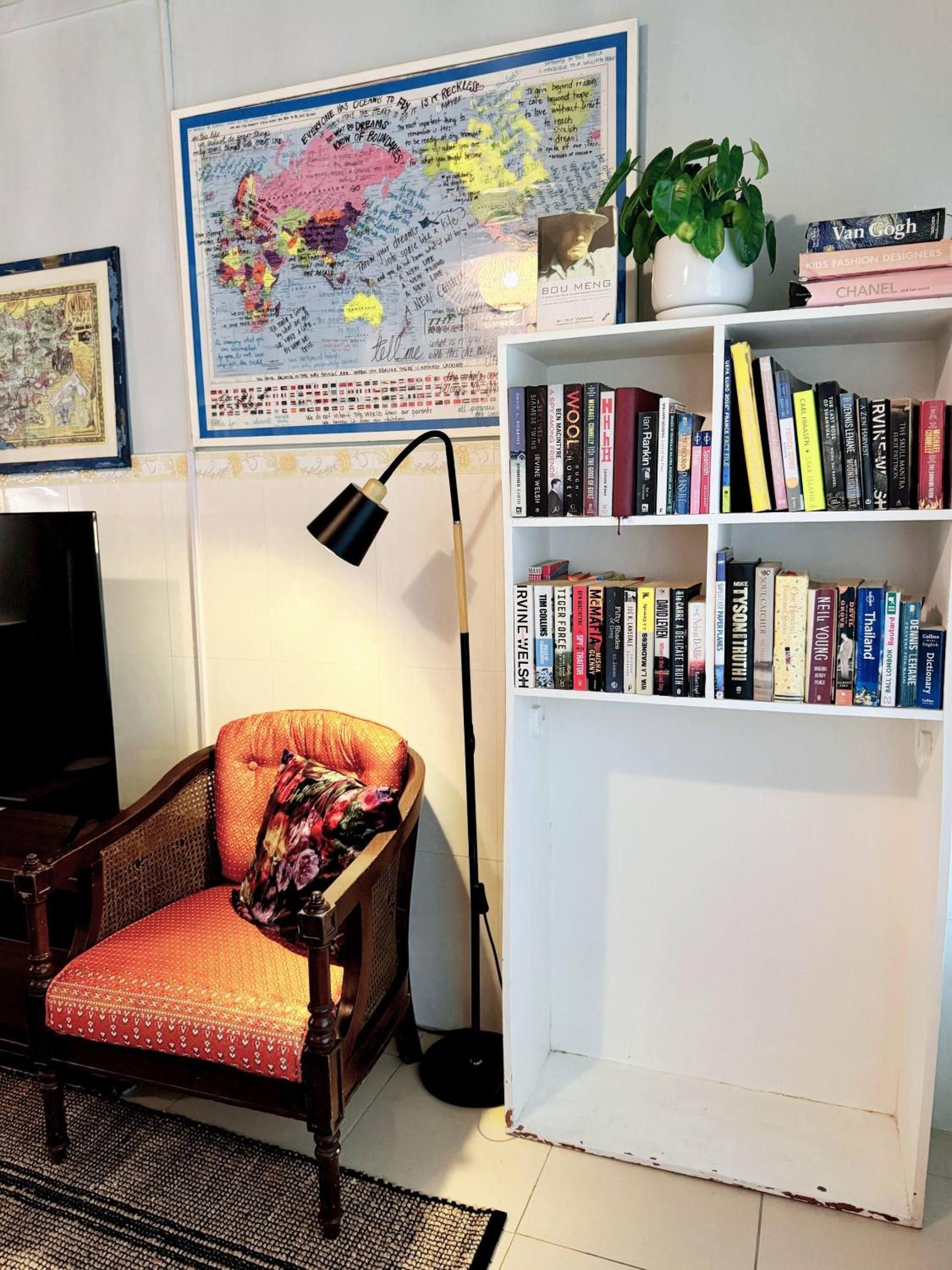 Cozy 1990s Khmer Style Flat in Heart of Tonle Bassac