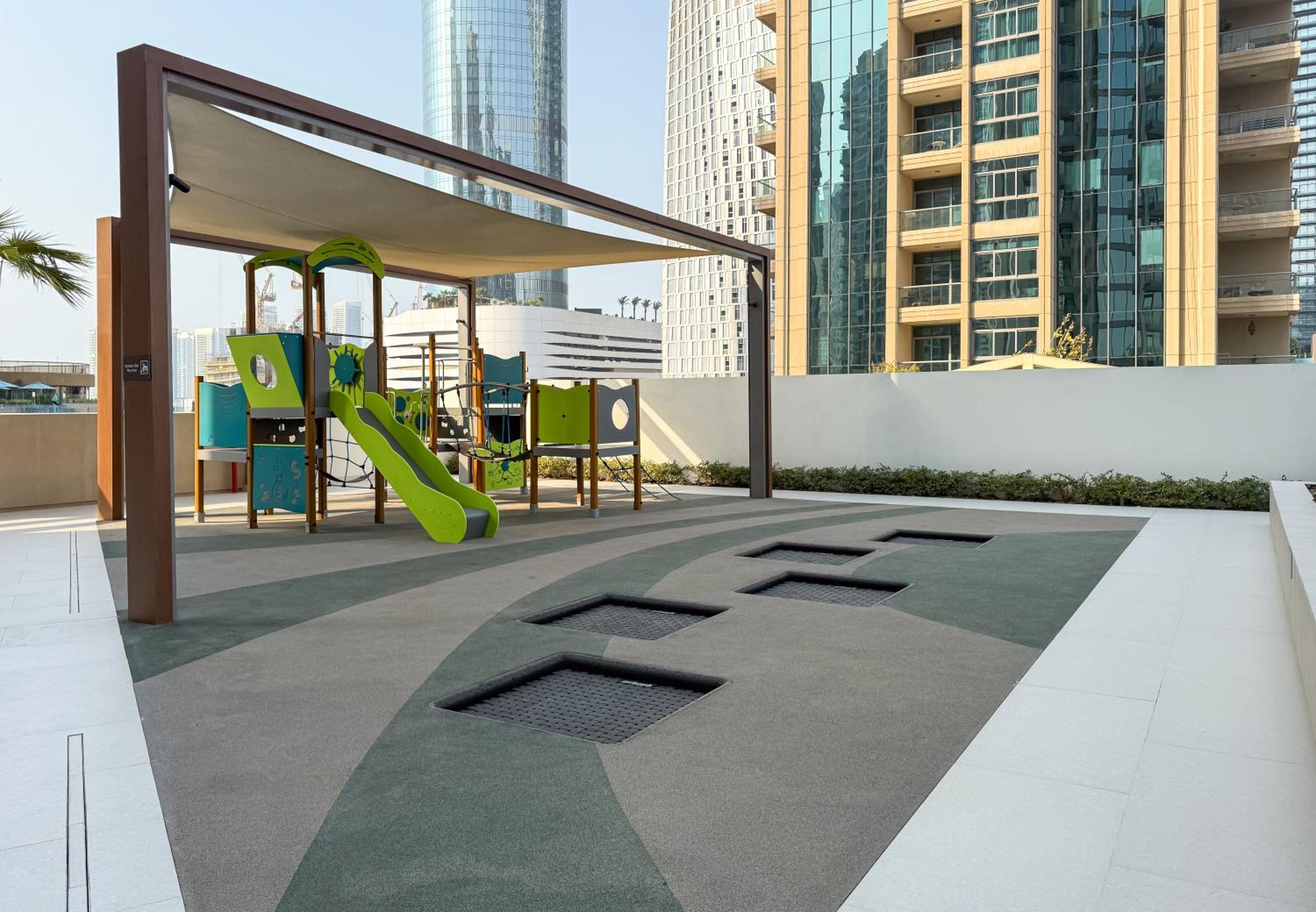 Luxury 1BR LIV Marina Modern with Marina View
