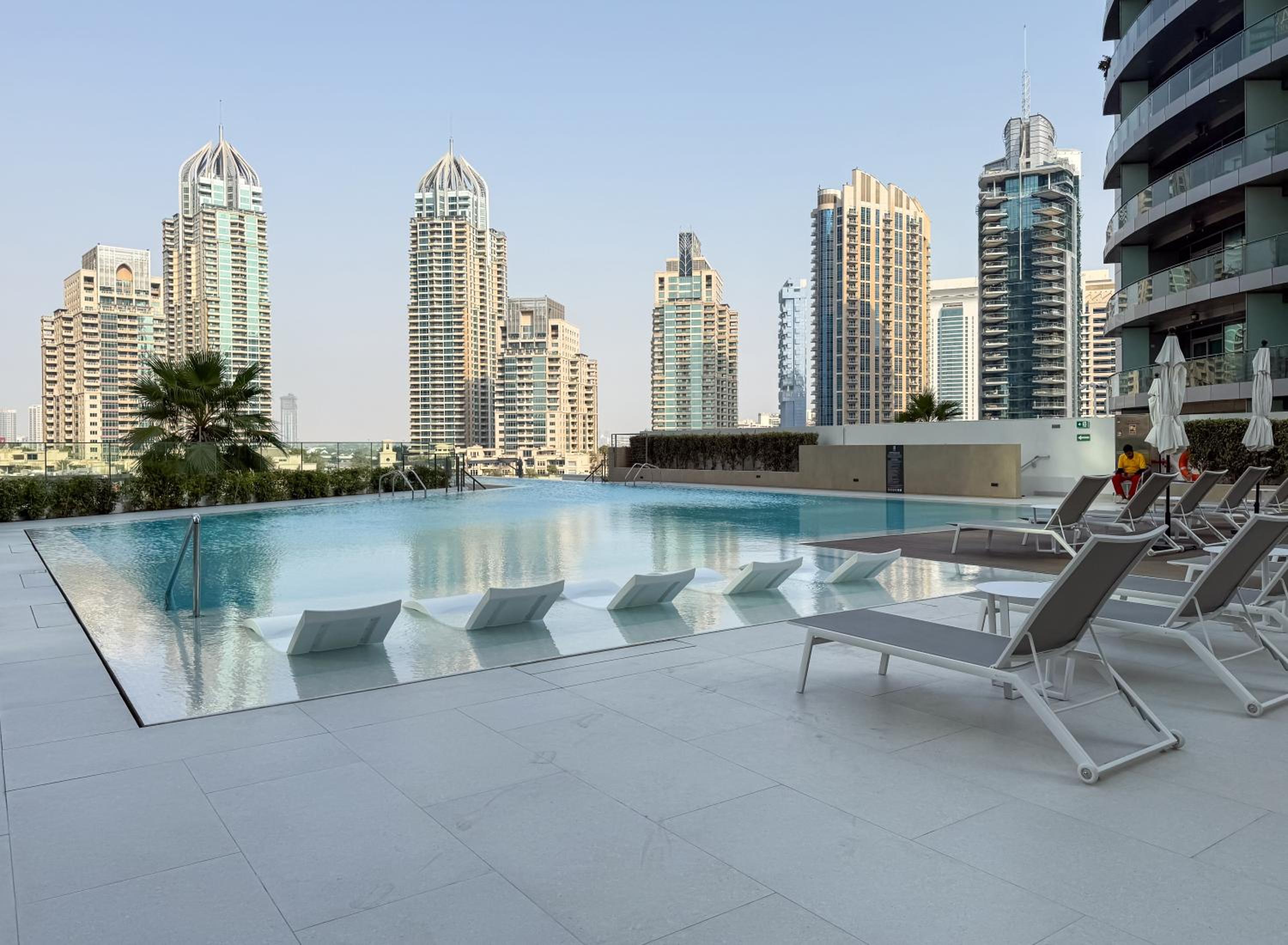 Luxury 1BR LIV Marina Modern with Marina View