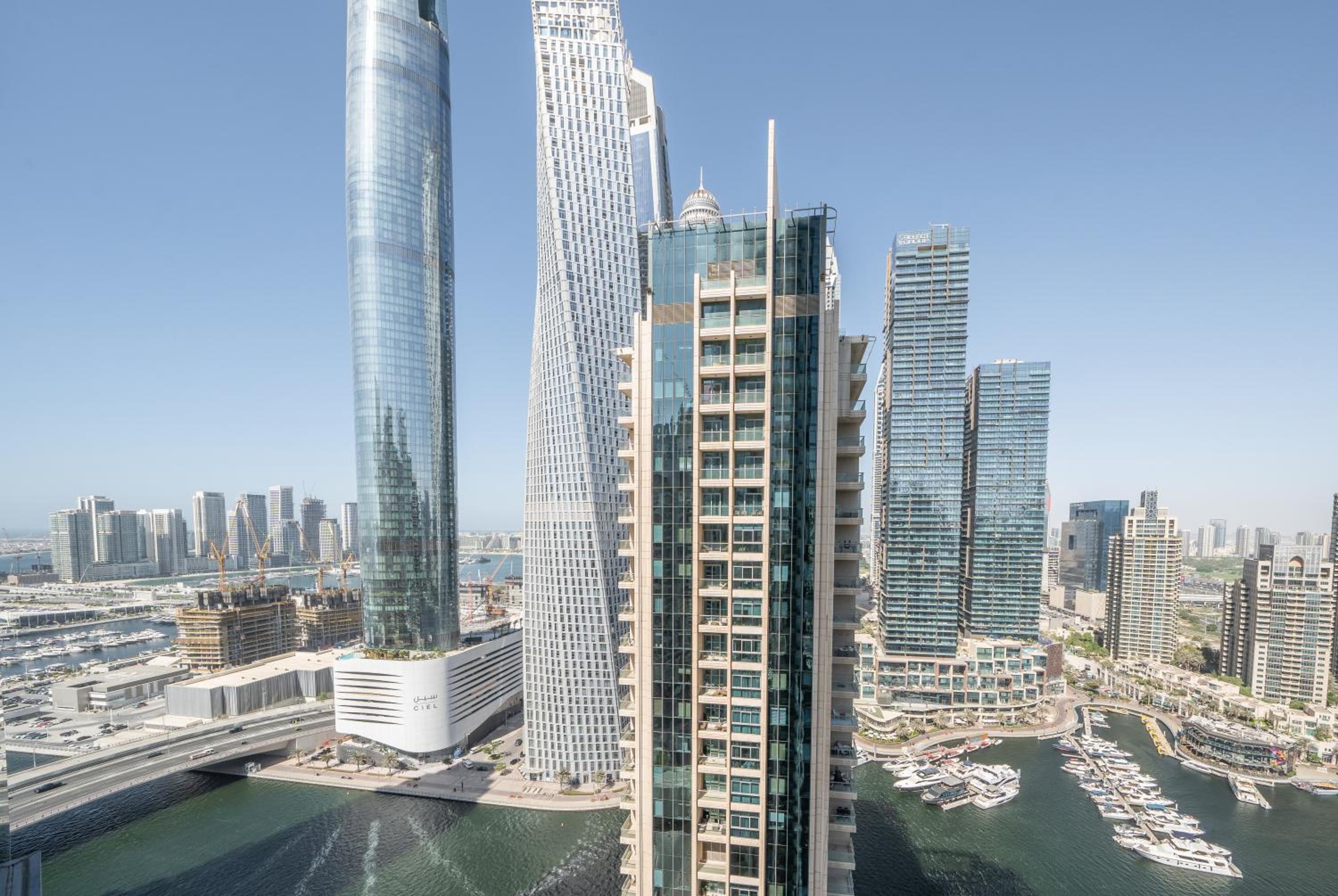 Luxury 1BR LIV Marina Modern with Marina View