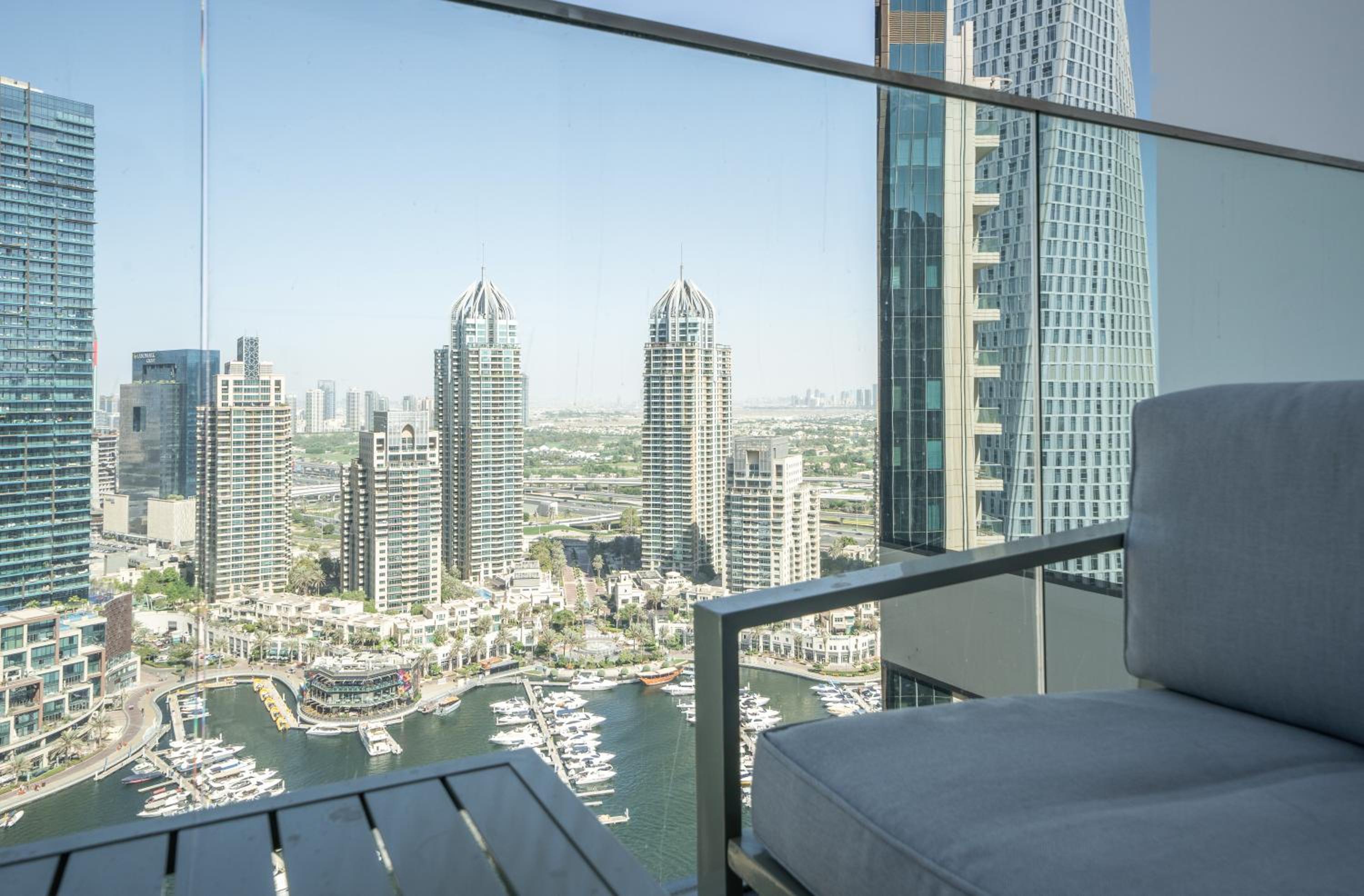 Luxury 1BR LIV Marina Modern with Marina View