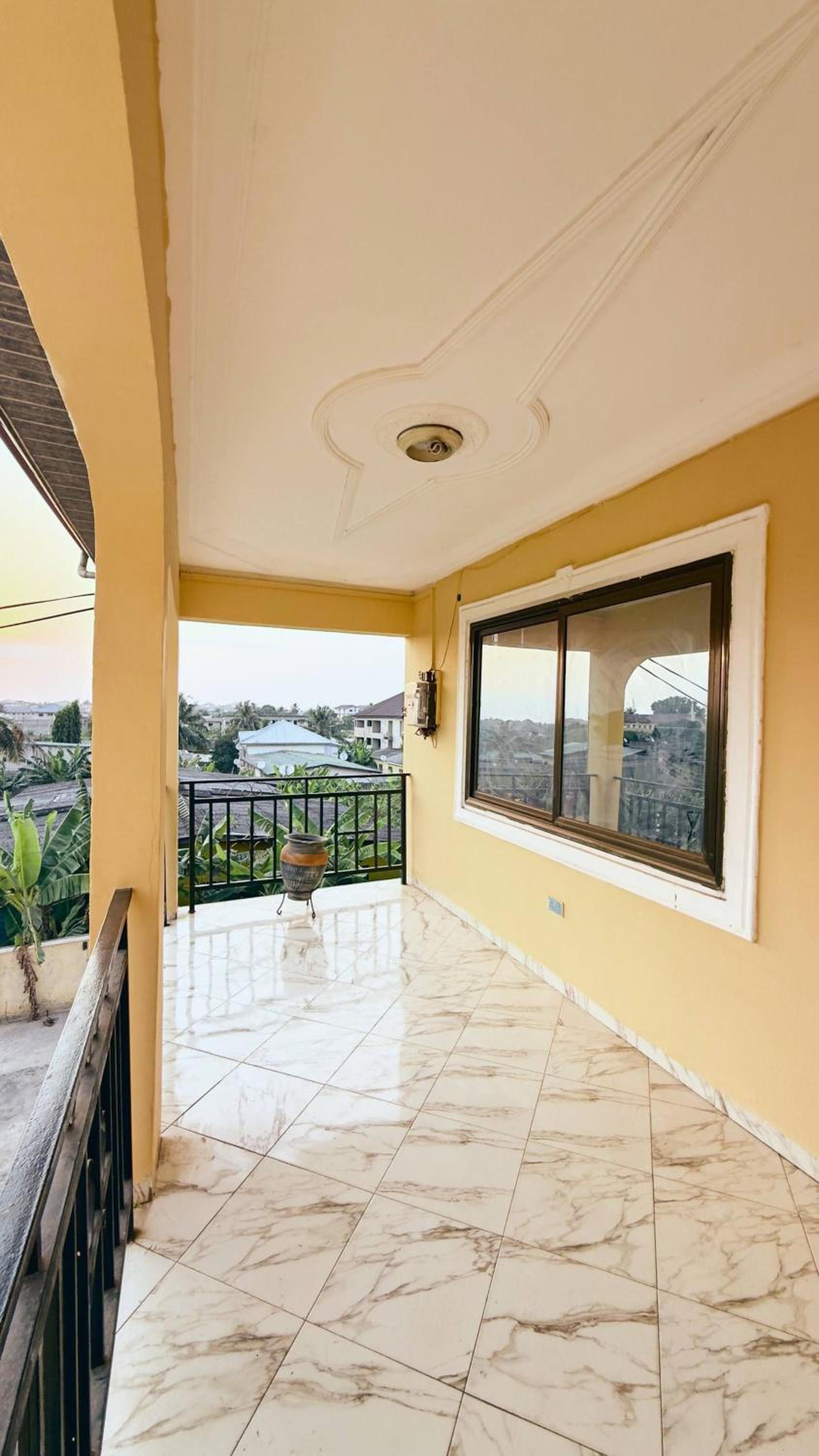 Entire First Floor with 3 en-suite bedrooms