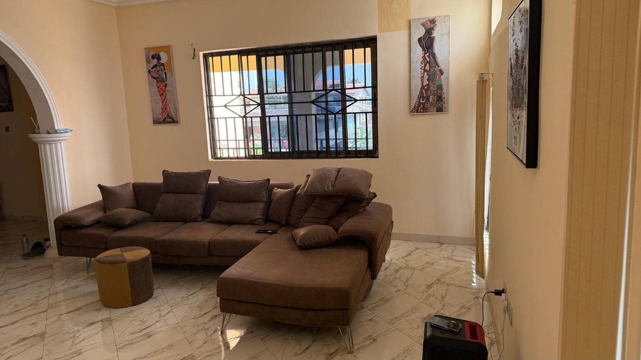 Entire First Floor with 3 en-suite bedrooms