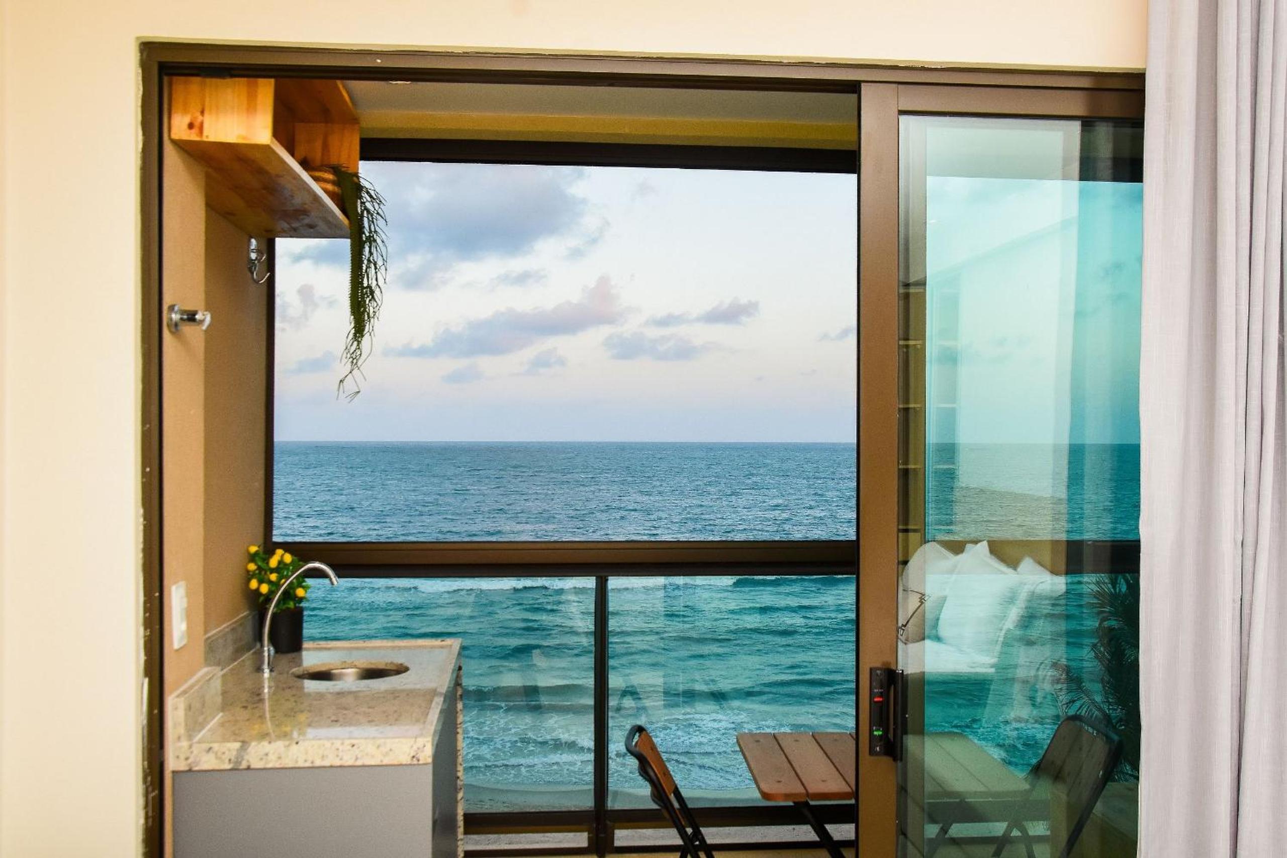 Lanai Beach Residence
