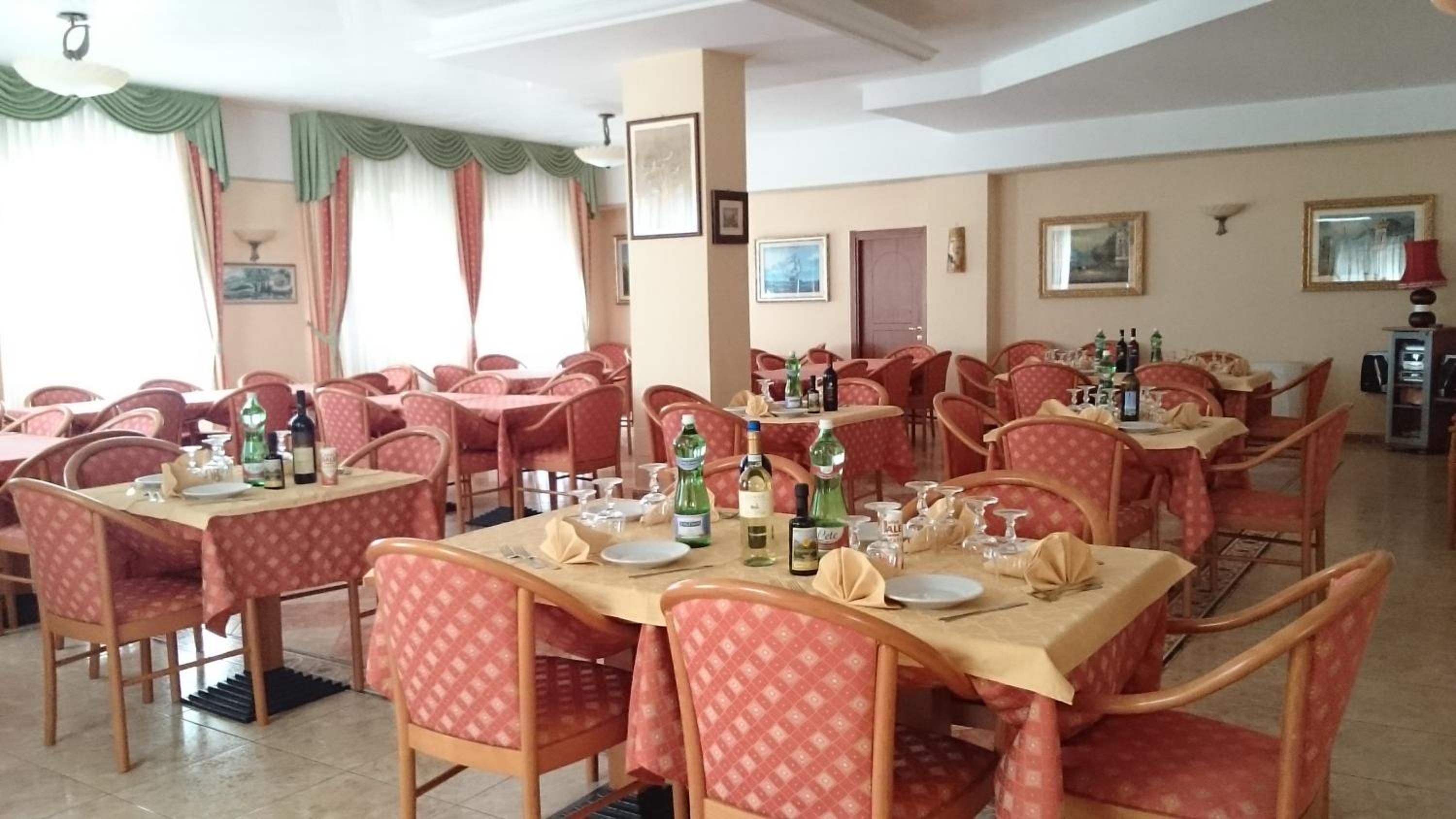 restaurant