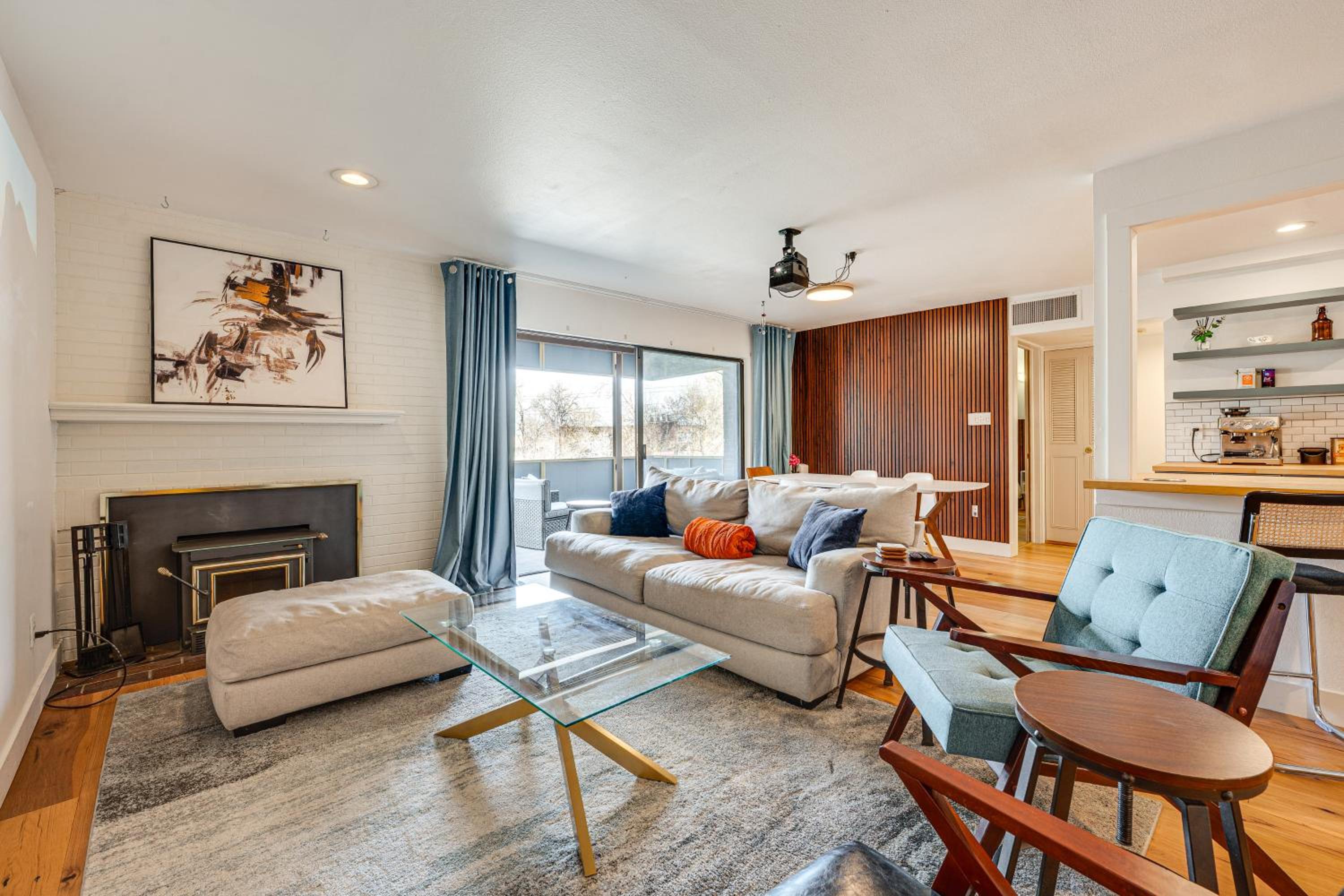 1 Mi to CU Boulder! Walkable Condo with Indoor Pool