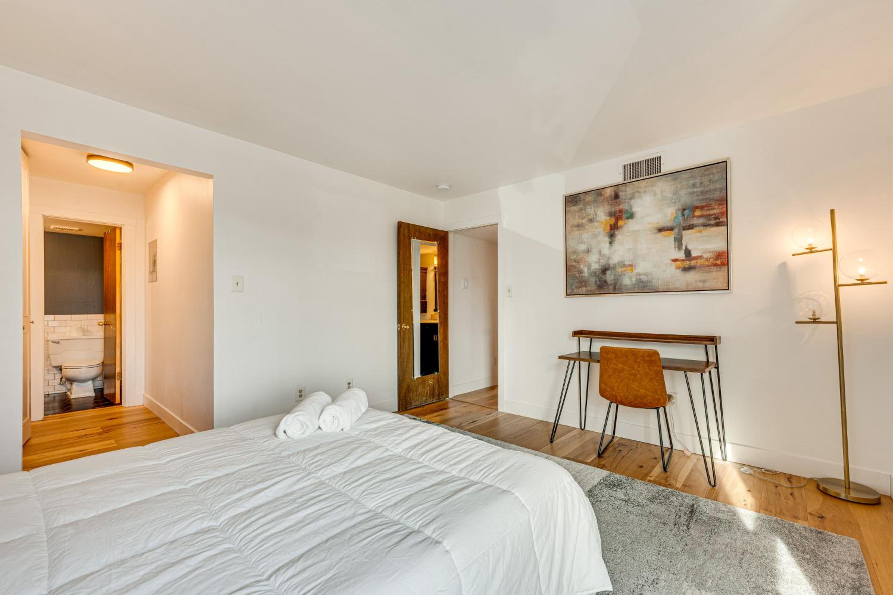 1 Mi to CU Boulder! Walkable Condo with Indoor Pool