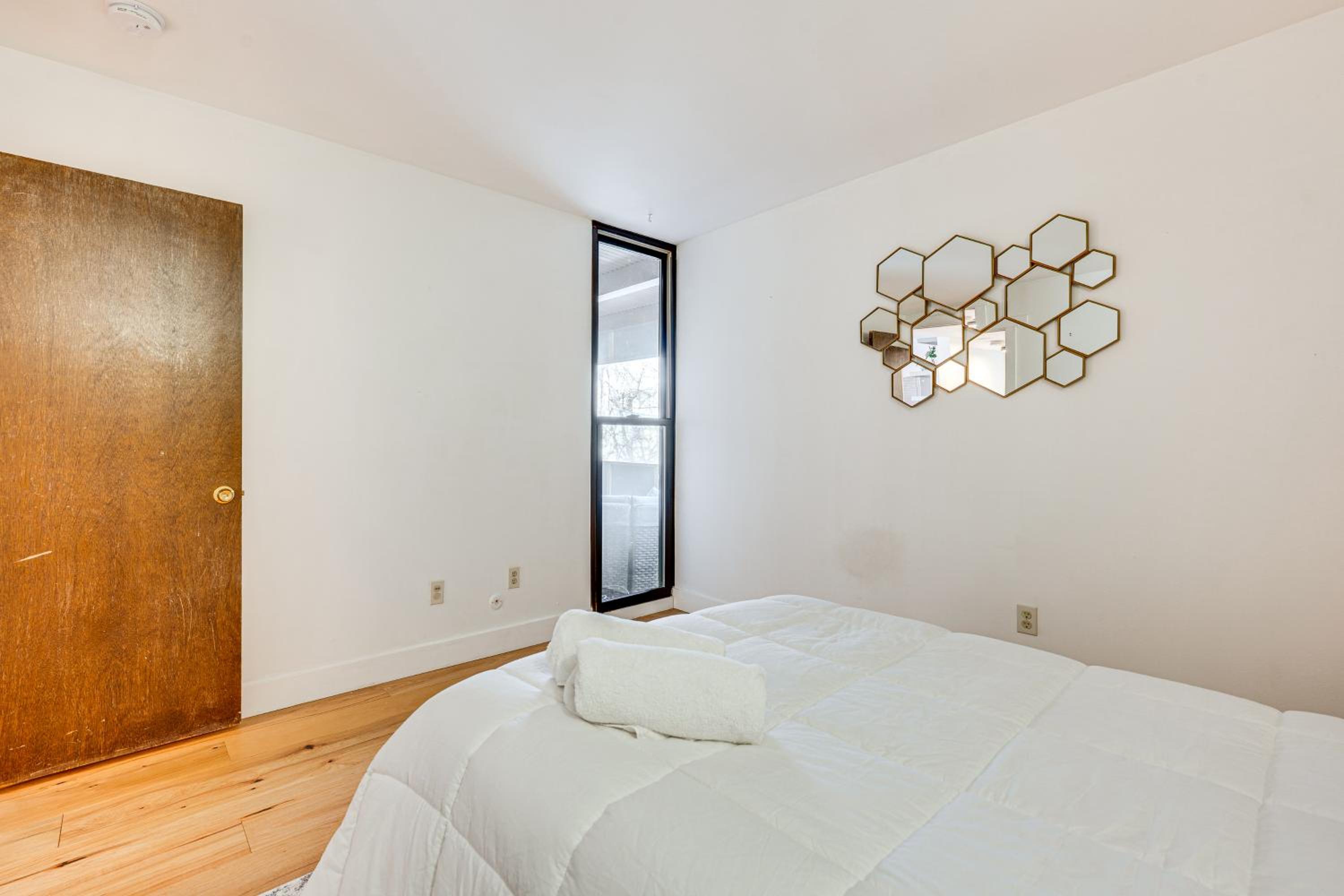 1 Mi to CU Boulder! Walkable Condo with Indoor Pool