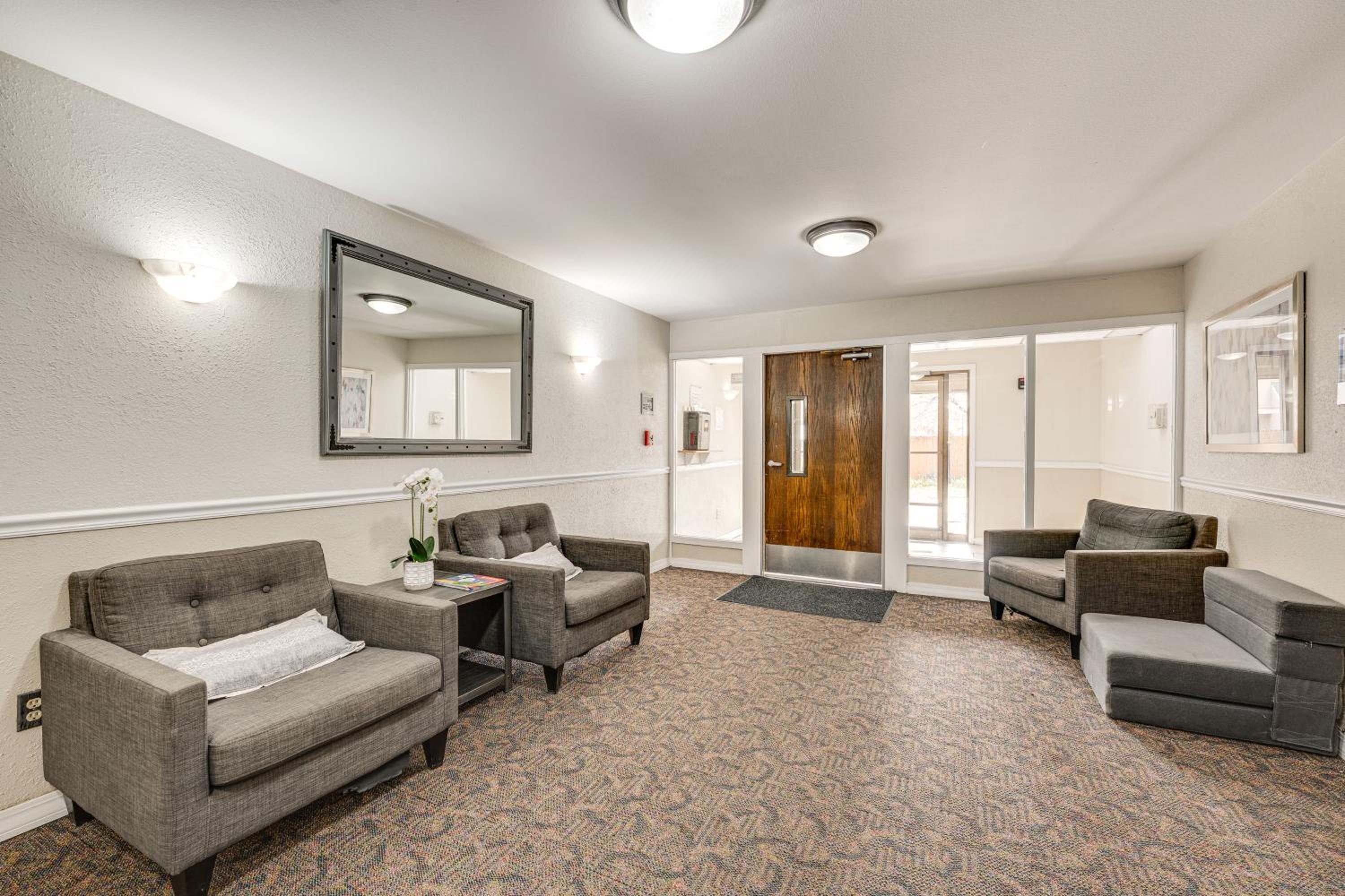 1 Mi to CU Boulder! Walkable Condo with Indoor Pool