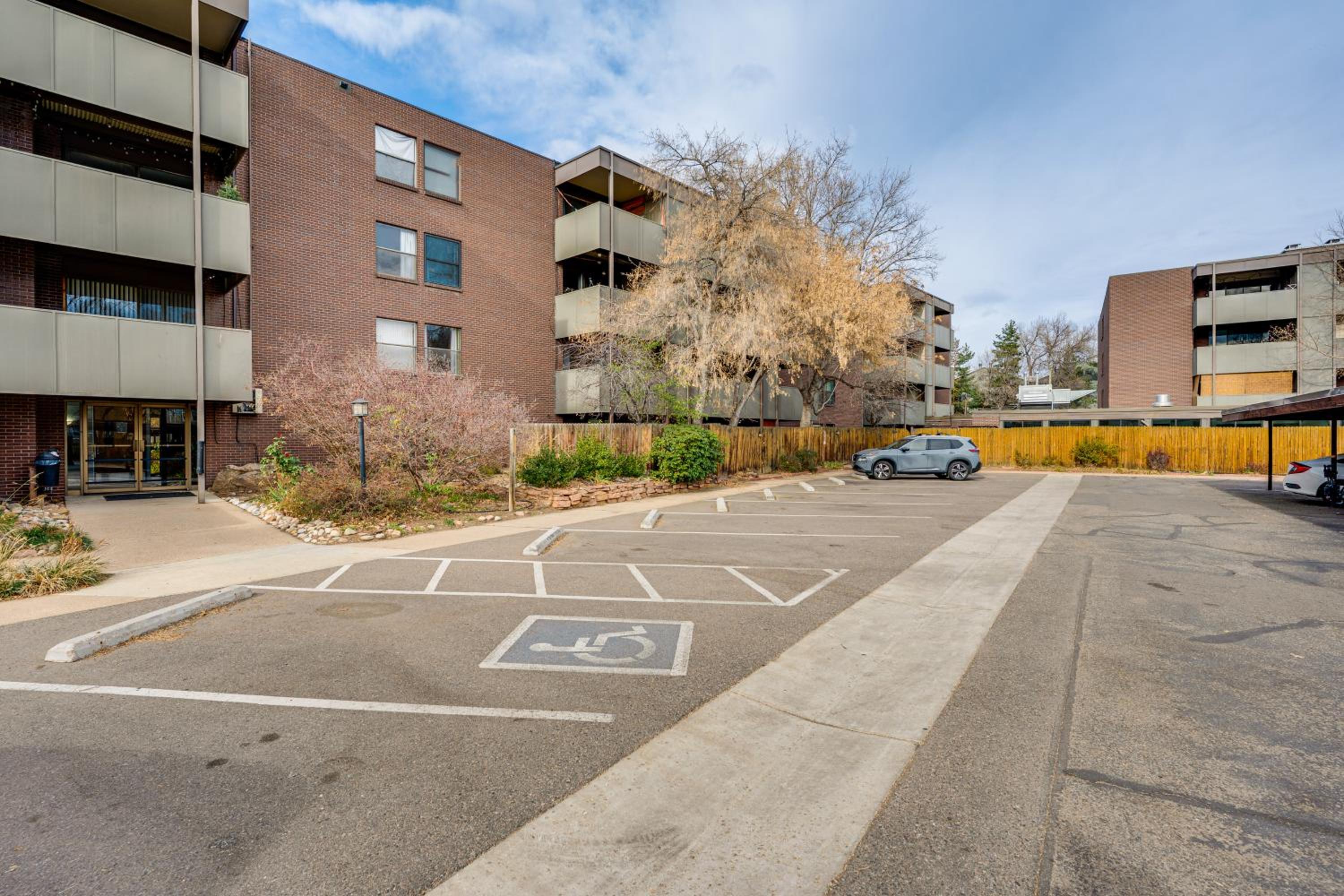 1 Mi to CU Boulder! Walkable Condo with Indoor Pool