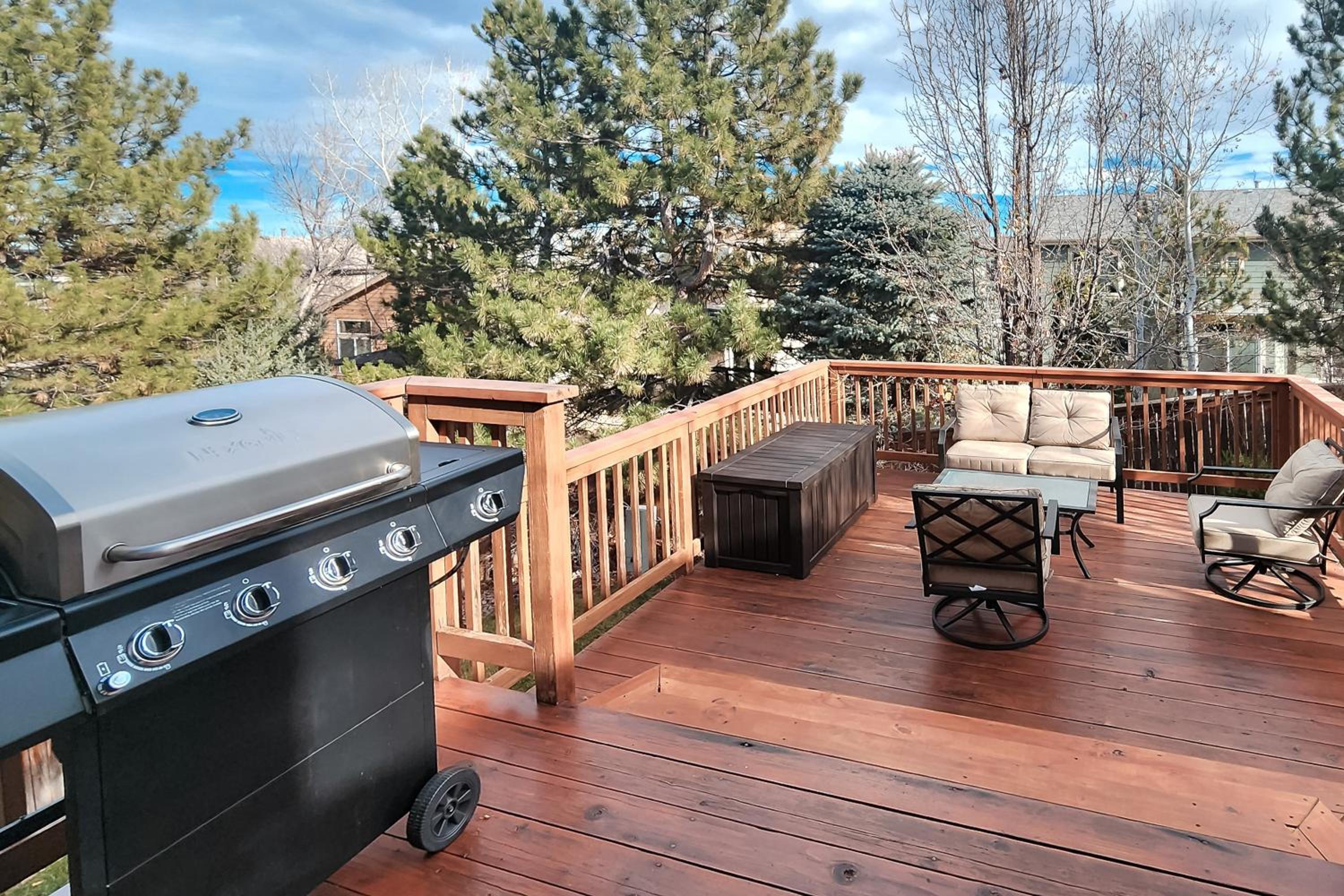 Littleton Home with Deck - 24 Mi to Denver!