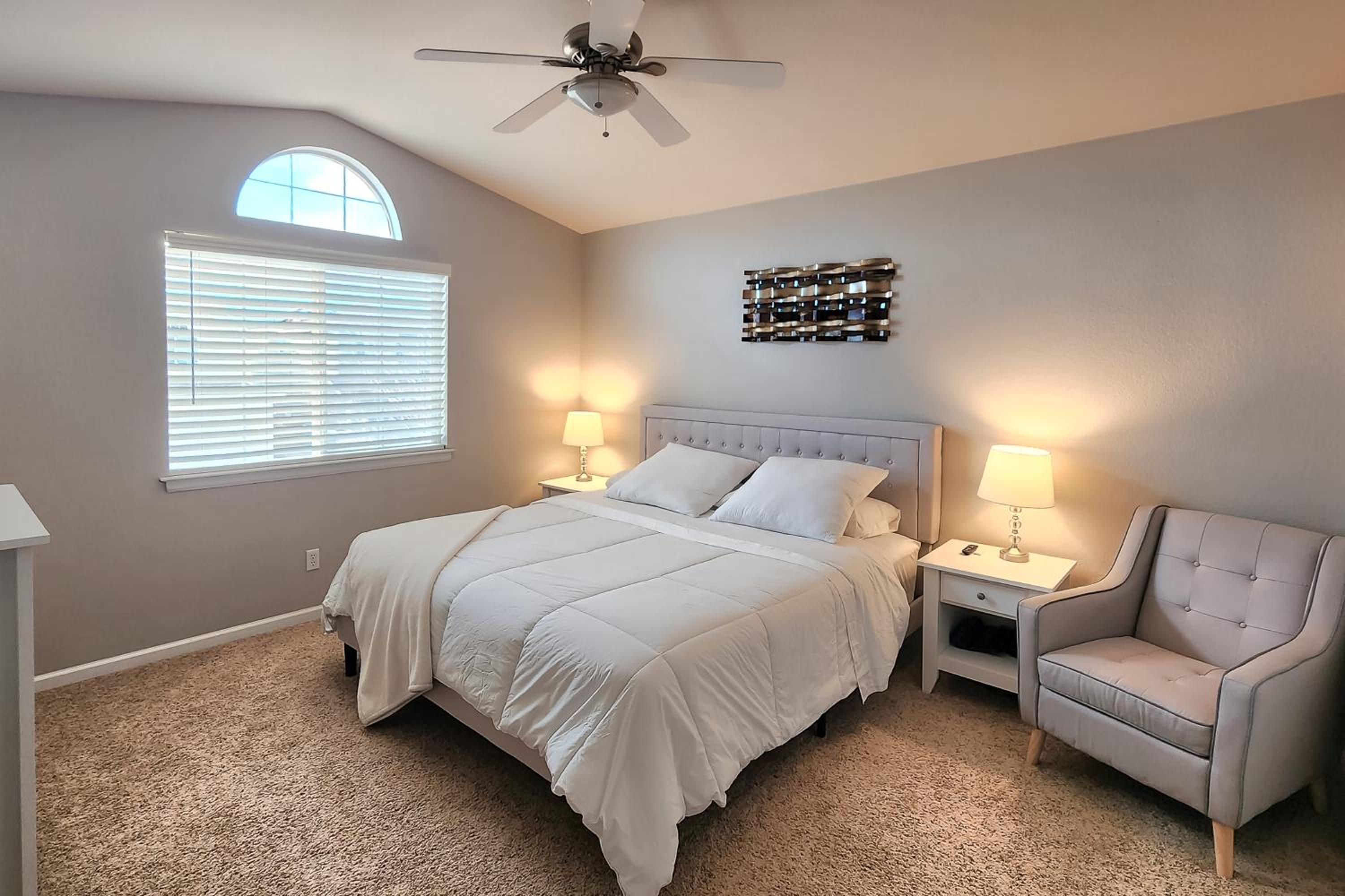 Littleton Home with Deck - 24 Mi to Denver!