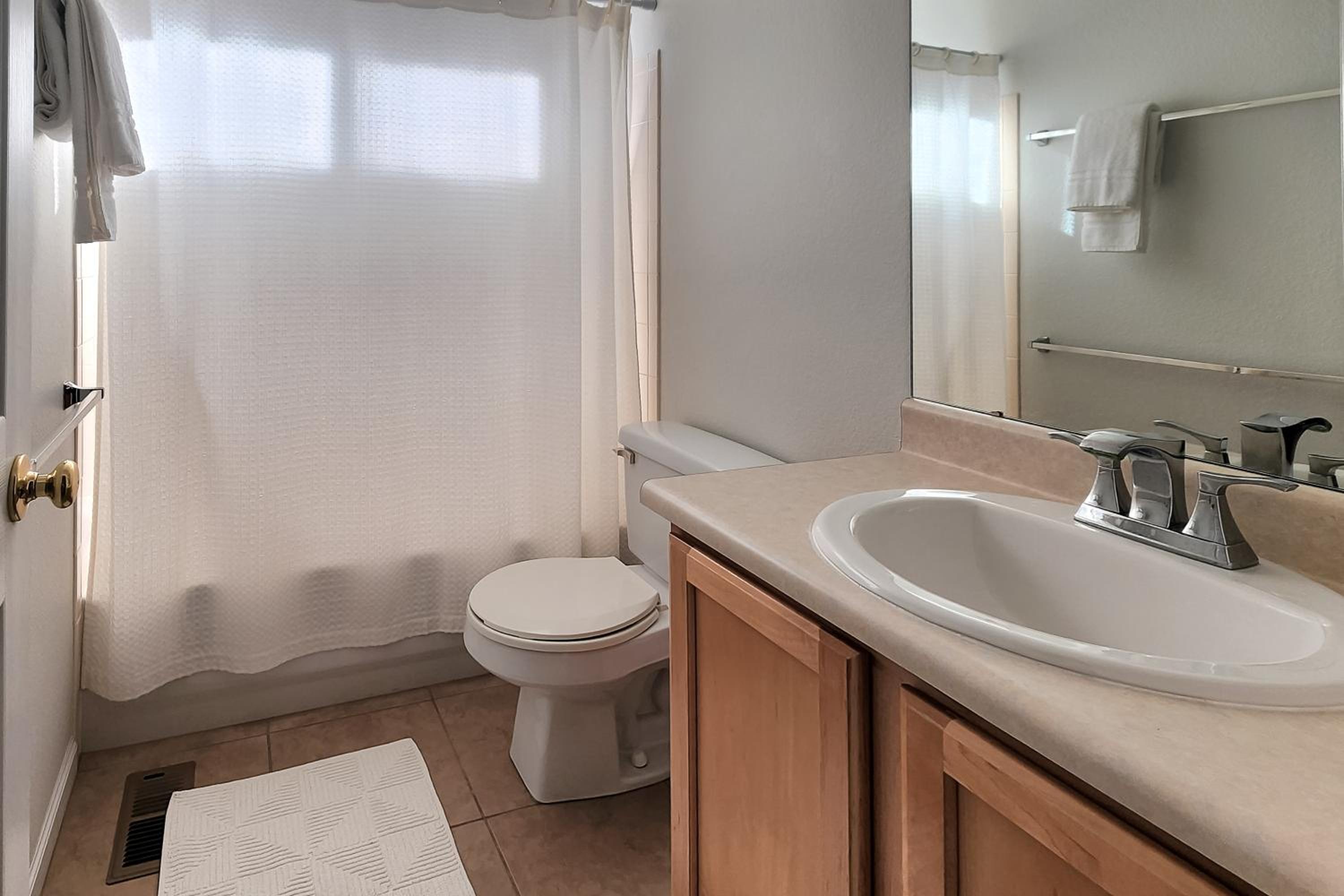 Littleton Home with Deck - 24 Mi to Denver!