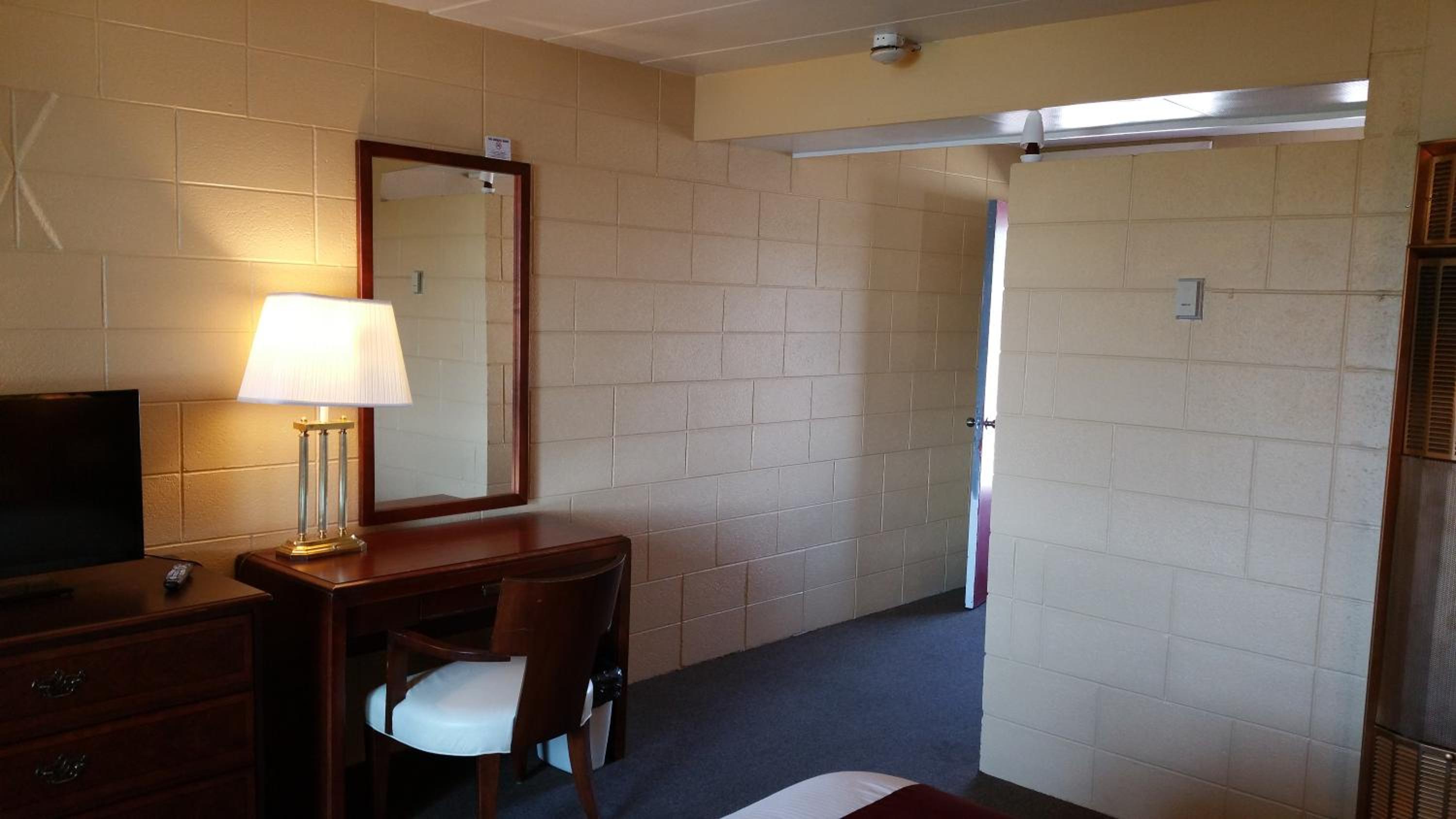 Riverview Motel