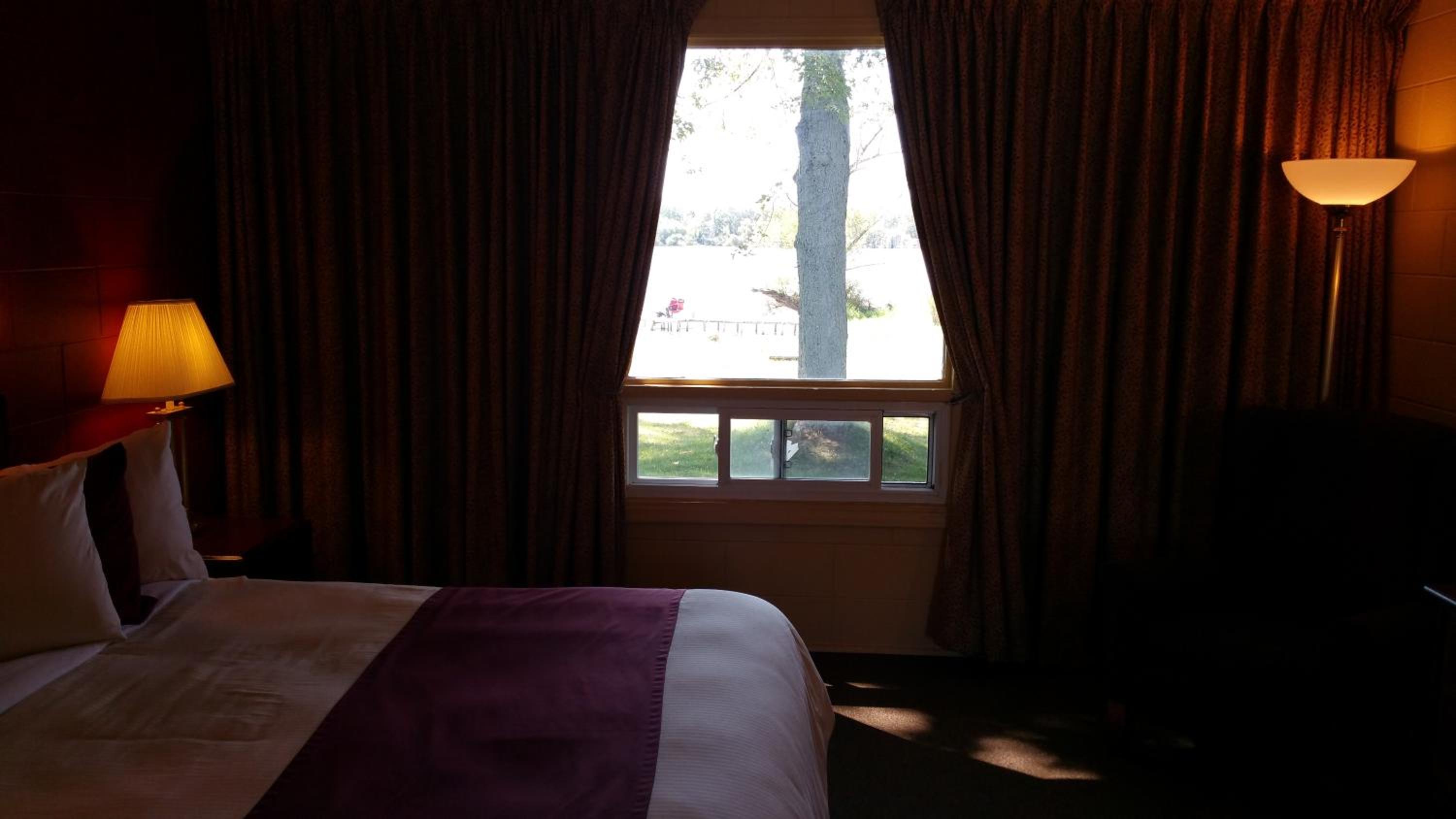 Riverview Motel